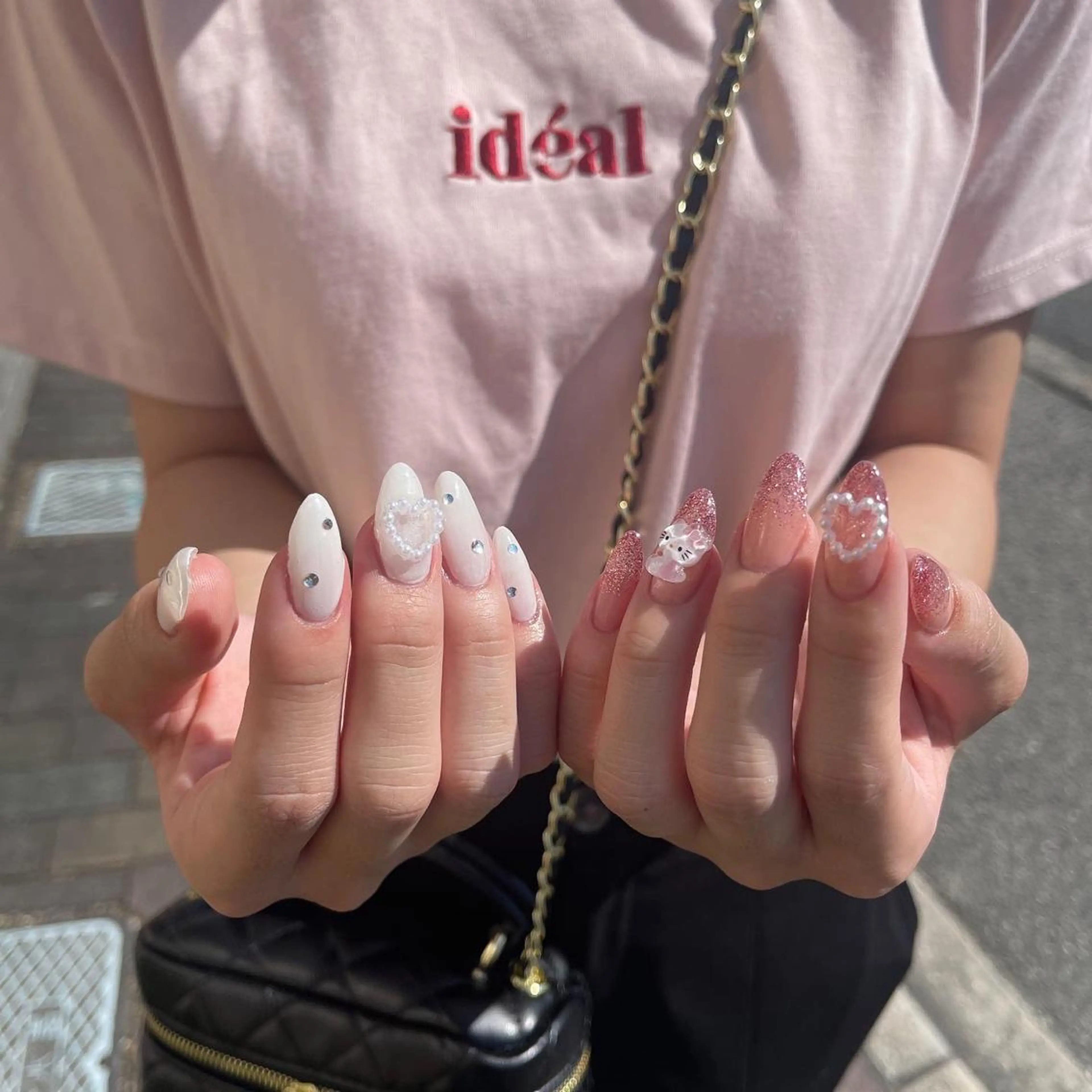 ネイル キラキラネイル 持ち込み ピンク 𝓇𝒶𝓃𝒶𝓃 𝓃𝒶𝒾𝓁のネイルデザイン