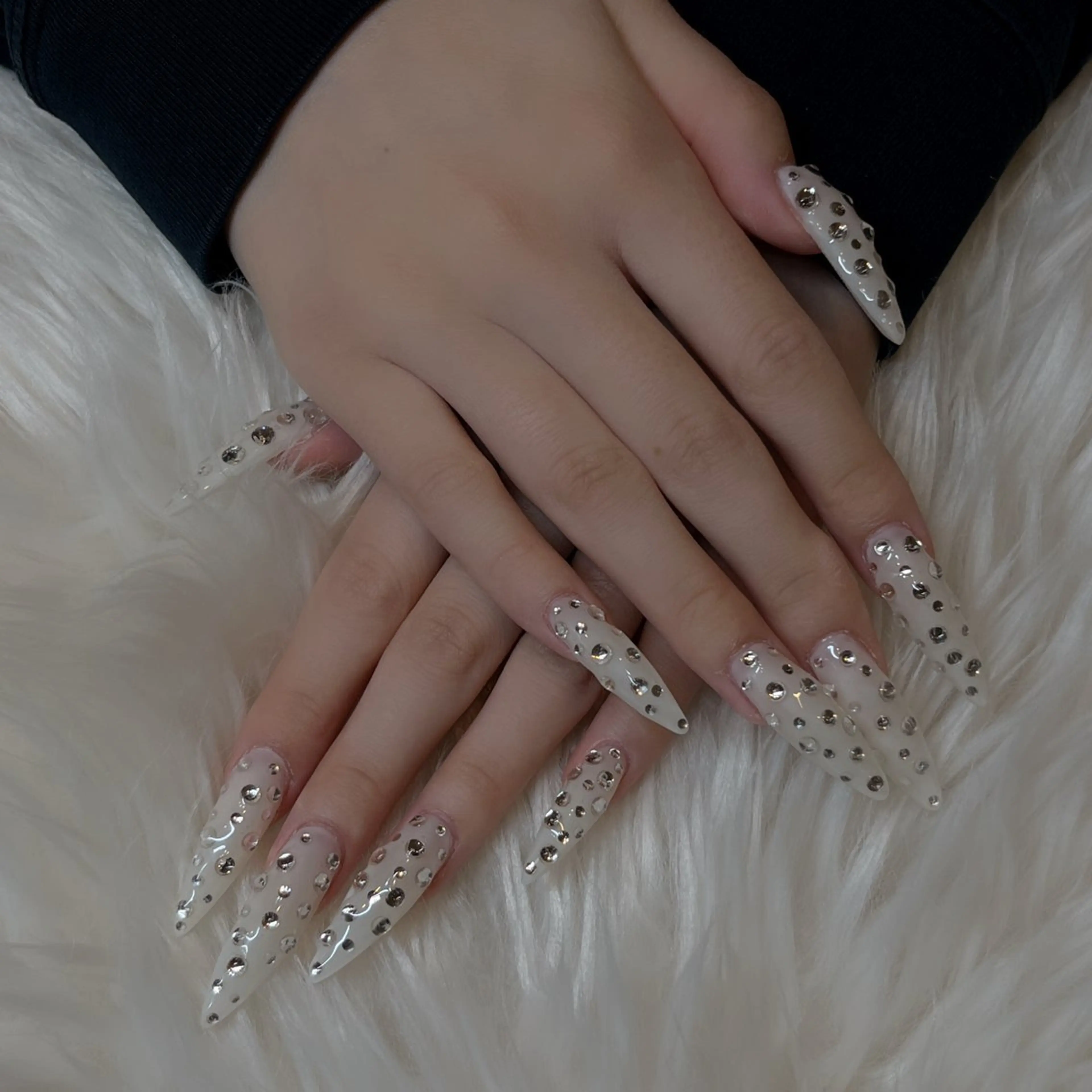 メンズ ネイル 長さ出し キラキラネイル ストーンネイル ハンドネイル Private Atelierのネイルデザイン