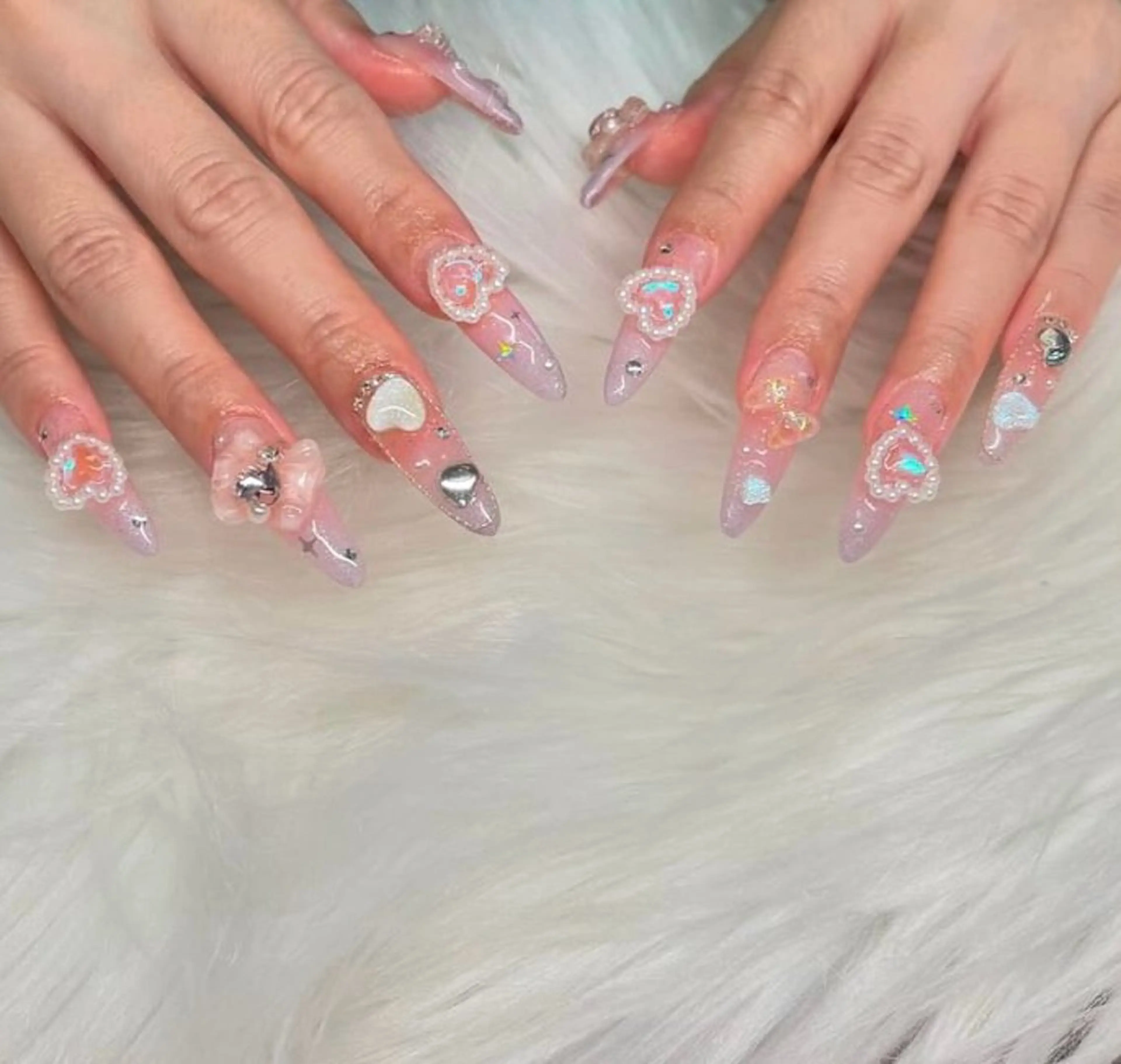 ネイル ロングネイル スカルプネイル スーパーロングネイル ハンドネイル RE💟N.NAIL ラテン系お姉さんのネイルデザイン