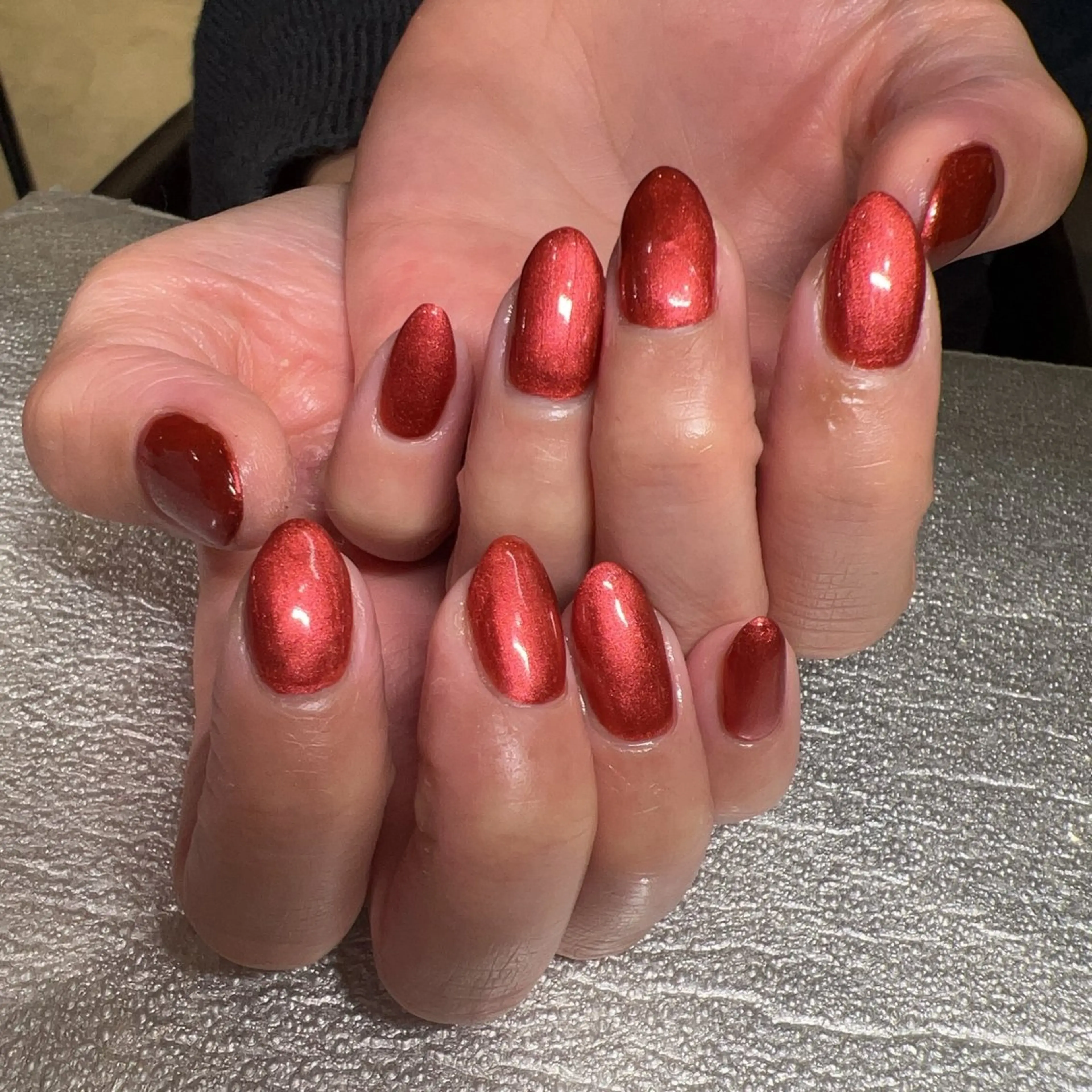 ネイル 赤色 Total Beauty Salon CURE 津田沼店所属・イエティ .のネイルデザイン