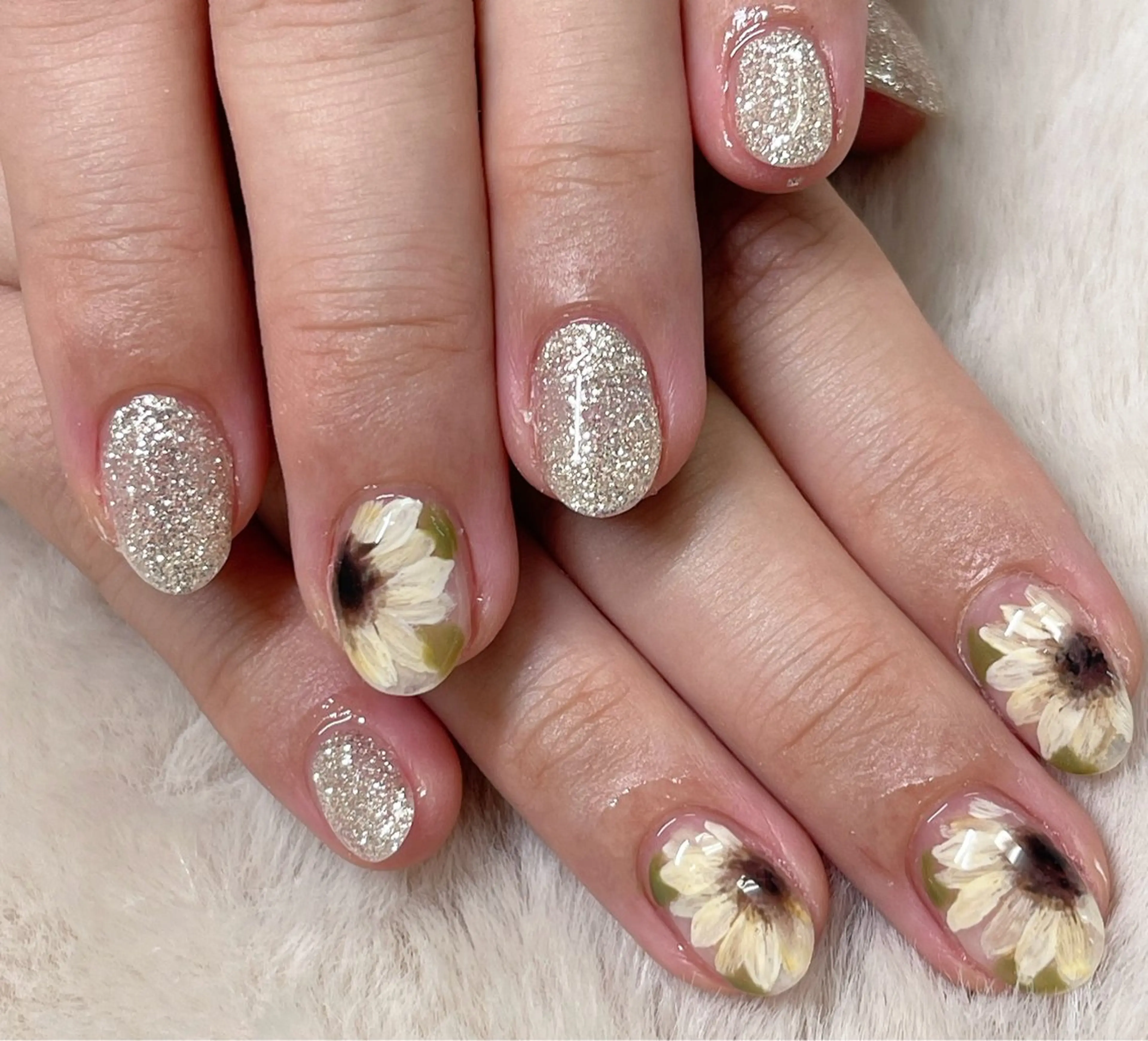 ネイル アートネイル eye.Rizm所属・eye.Rizm 銀座のマツエク・マツパデザイン