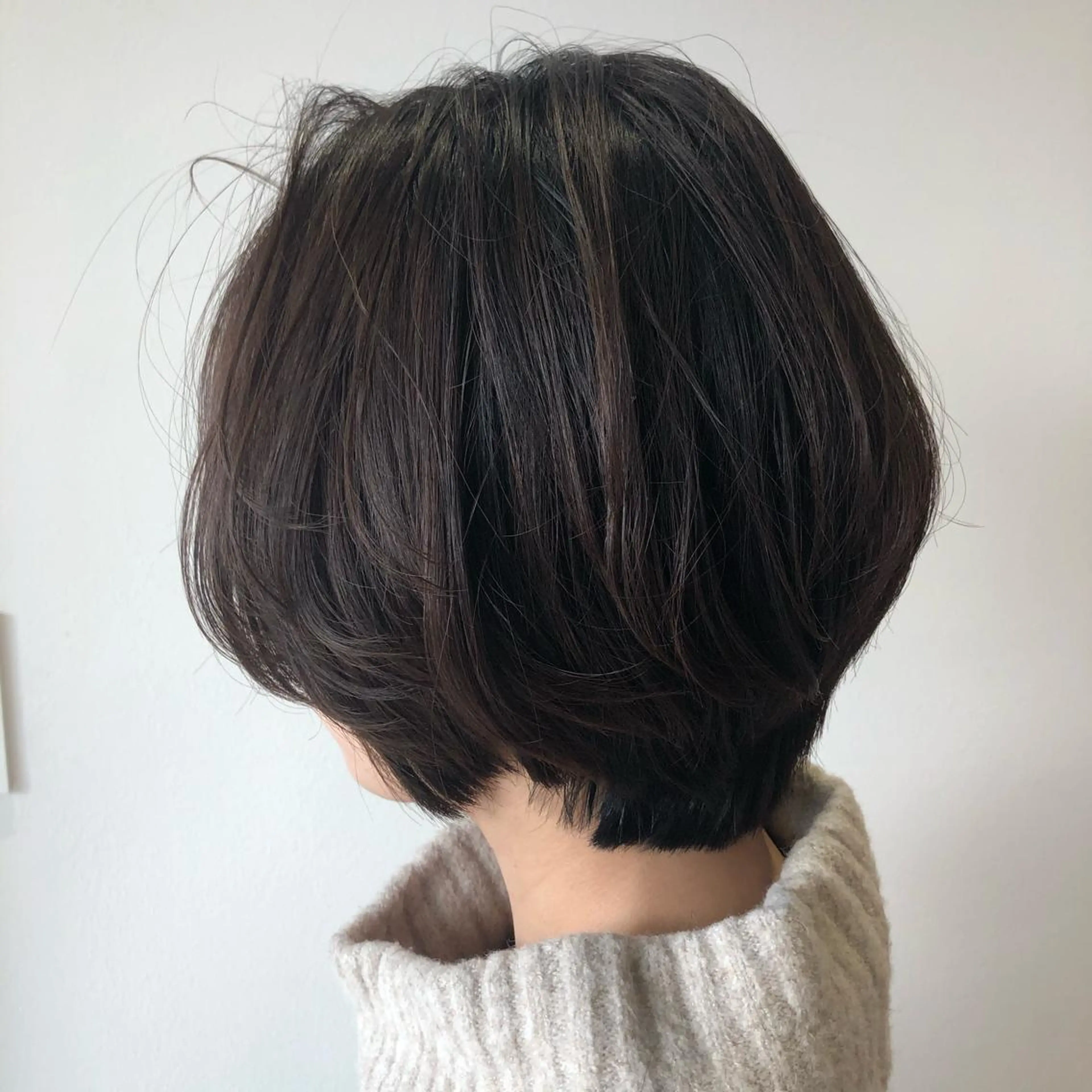 カラー 上平 綾菜のヘアスタイル