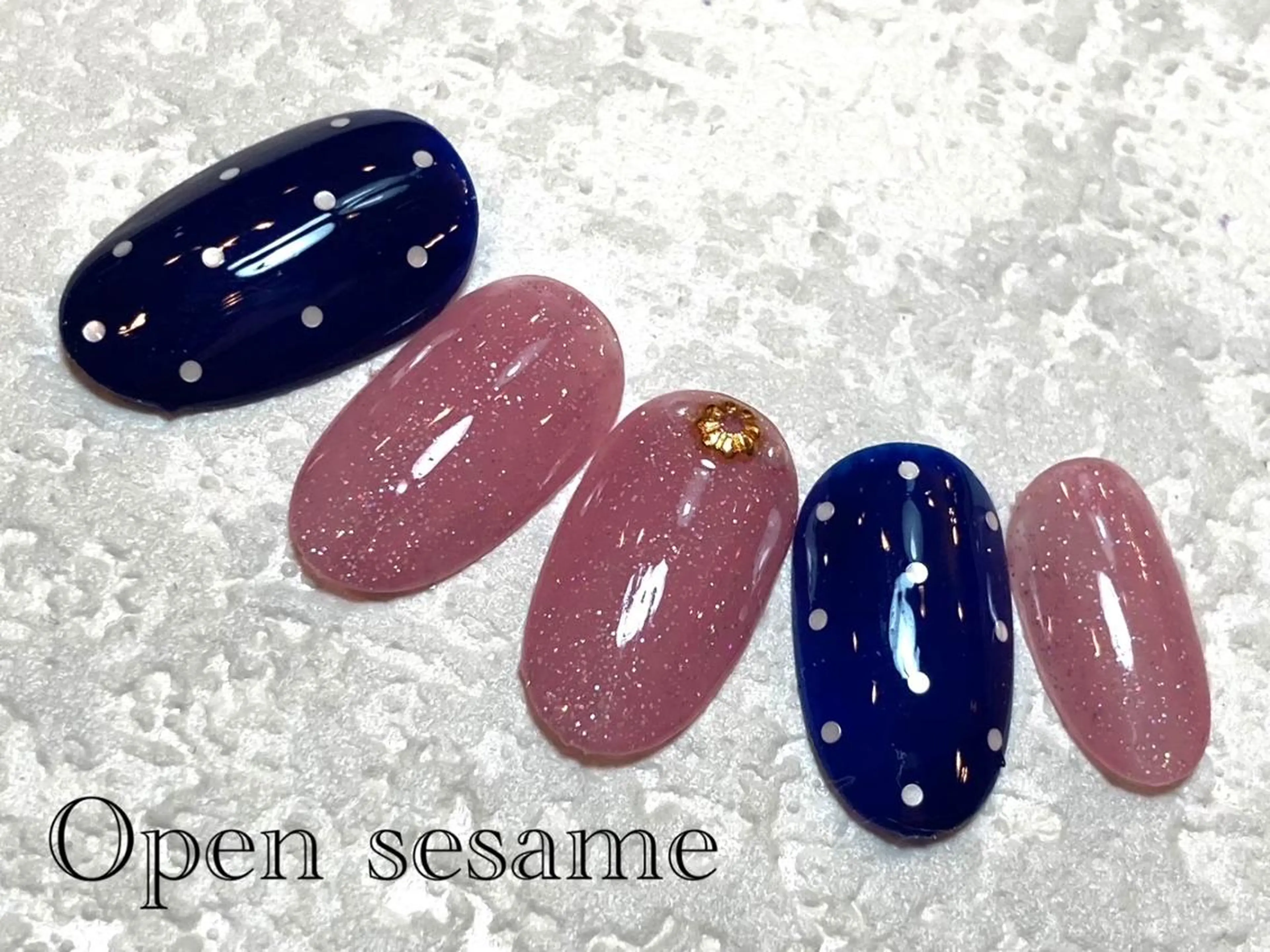 ネイル 遠藤 志乃のネイルデザイン