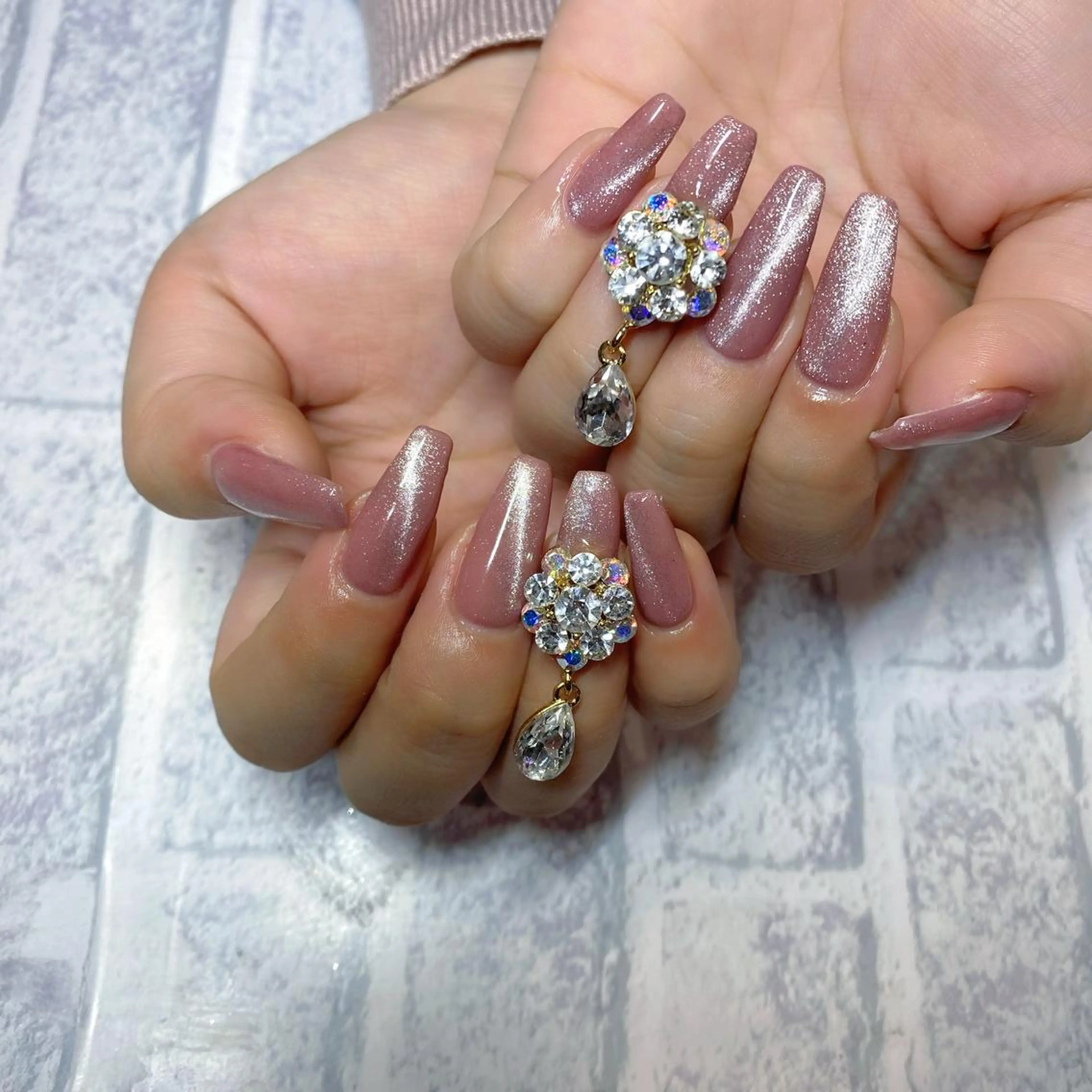 ネイル MADIA所属・momo .のネイルデザイン