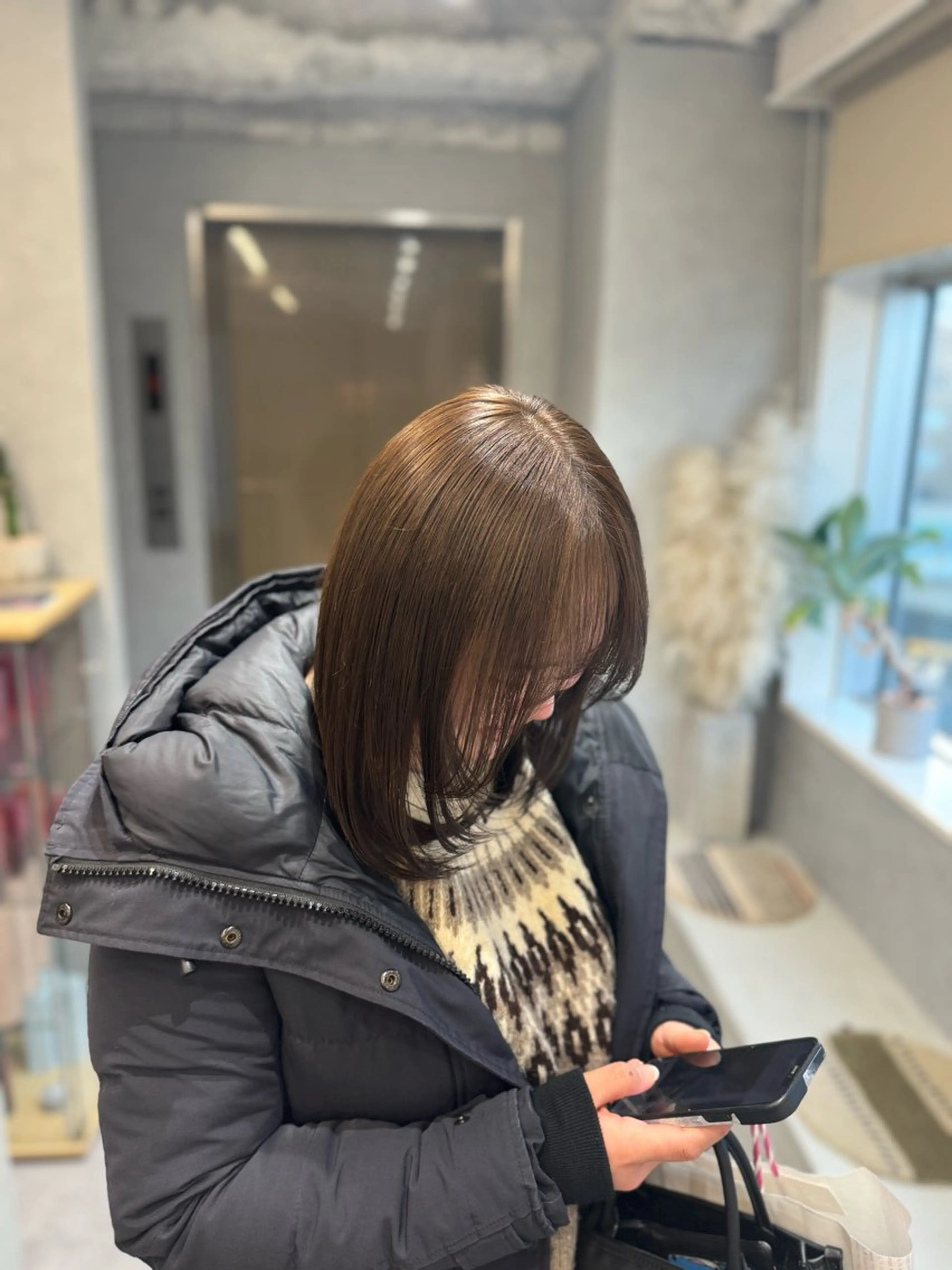 カラー ベージュカラー ブリーチ ダブルカラー ヘーゼル ブリーチなしカラー NAO/ 髪質改善/艶カラーのヘアスタイル