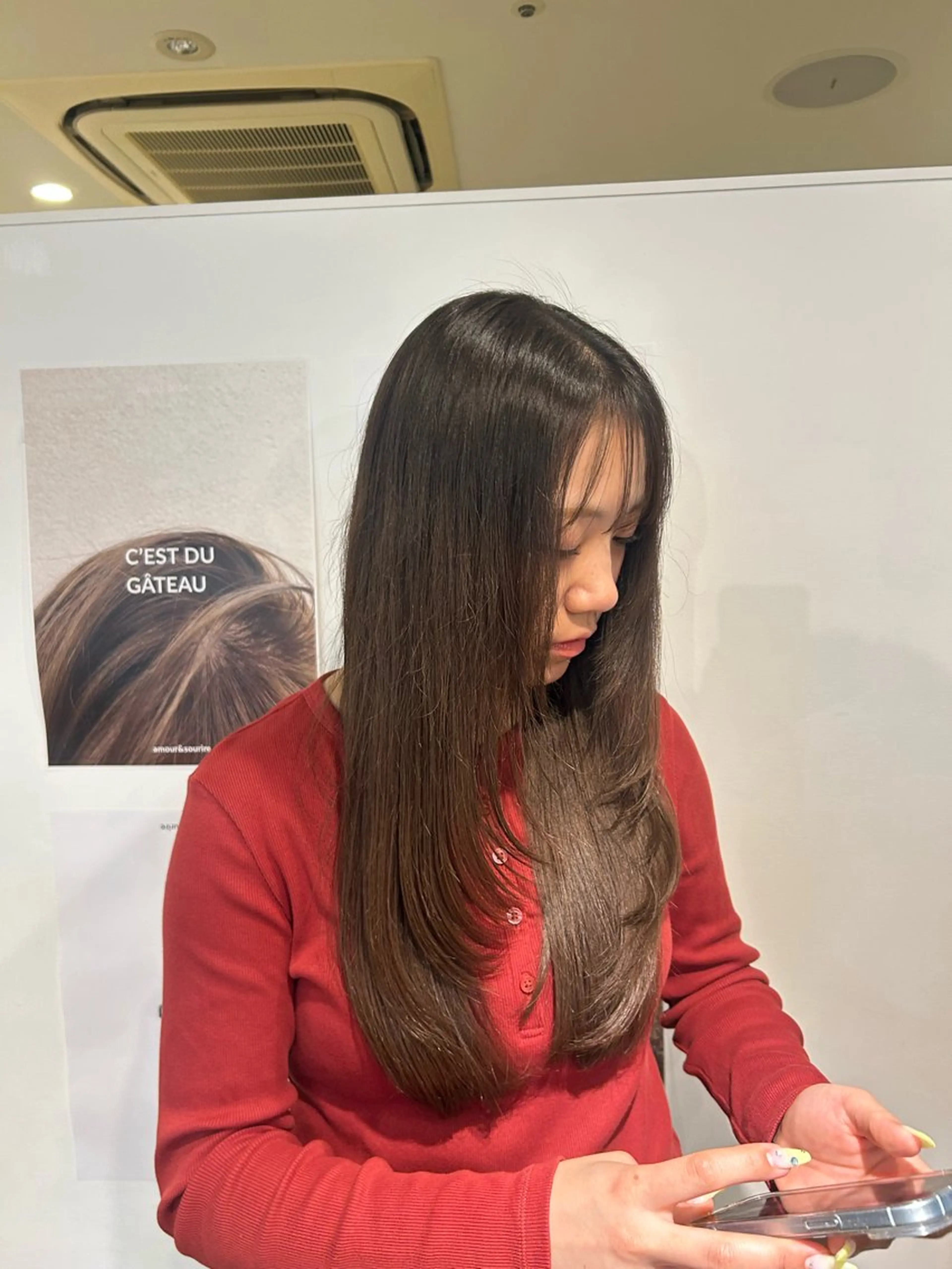 ロング 顔まわりレイヤー 顔周りカット レイヤーカット カット H女性専用サロン梅田所属・伊澤 紗弥のヘアスタイル