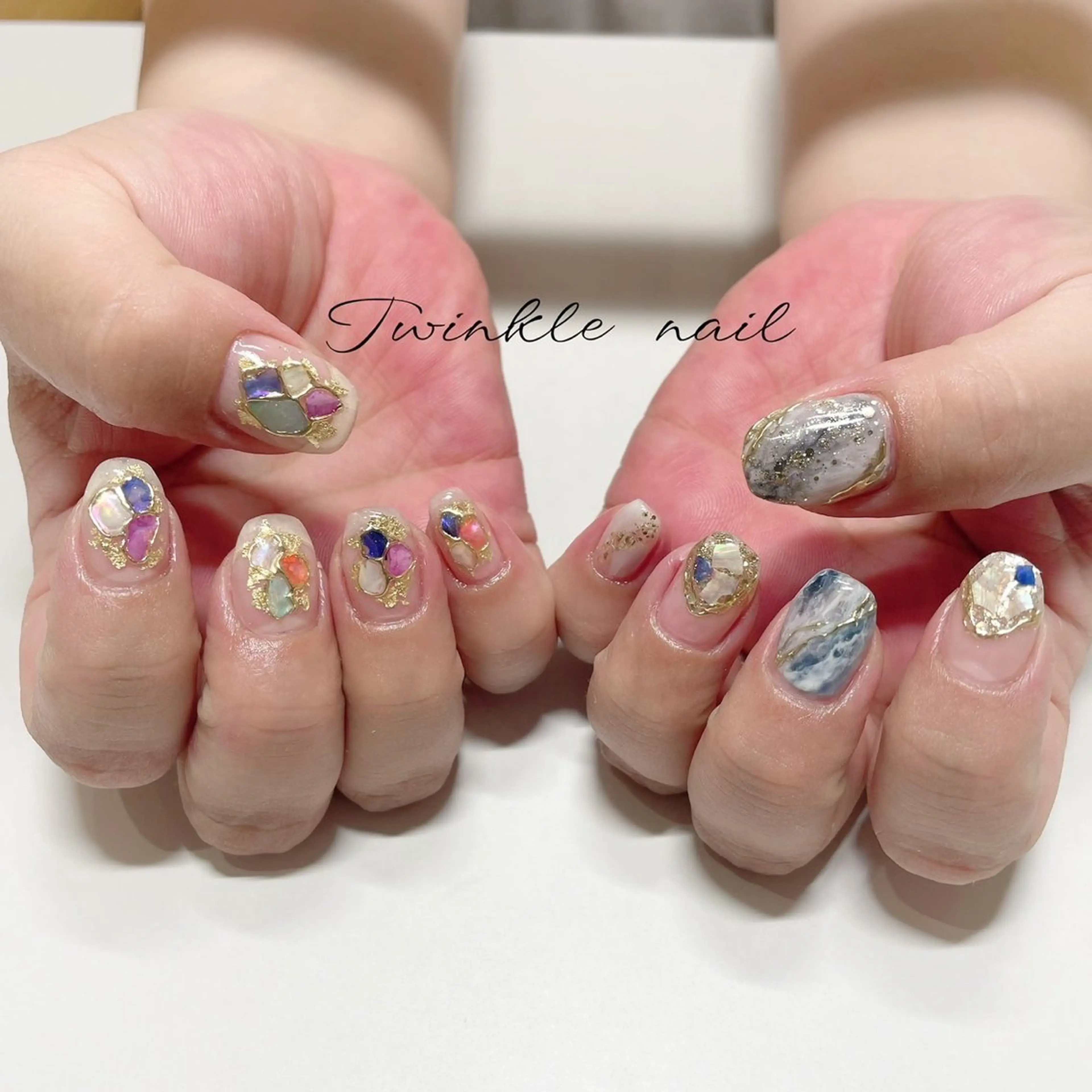 ネイル ハンドネイル ハンドケア 中井 綾香の眉毛・アイブロウイメージ