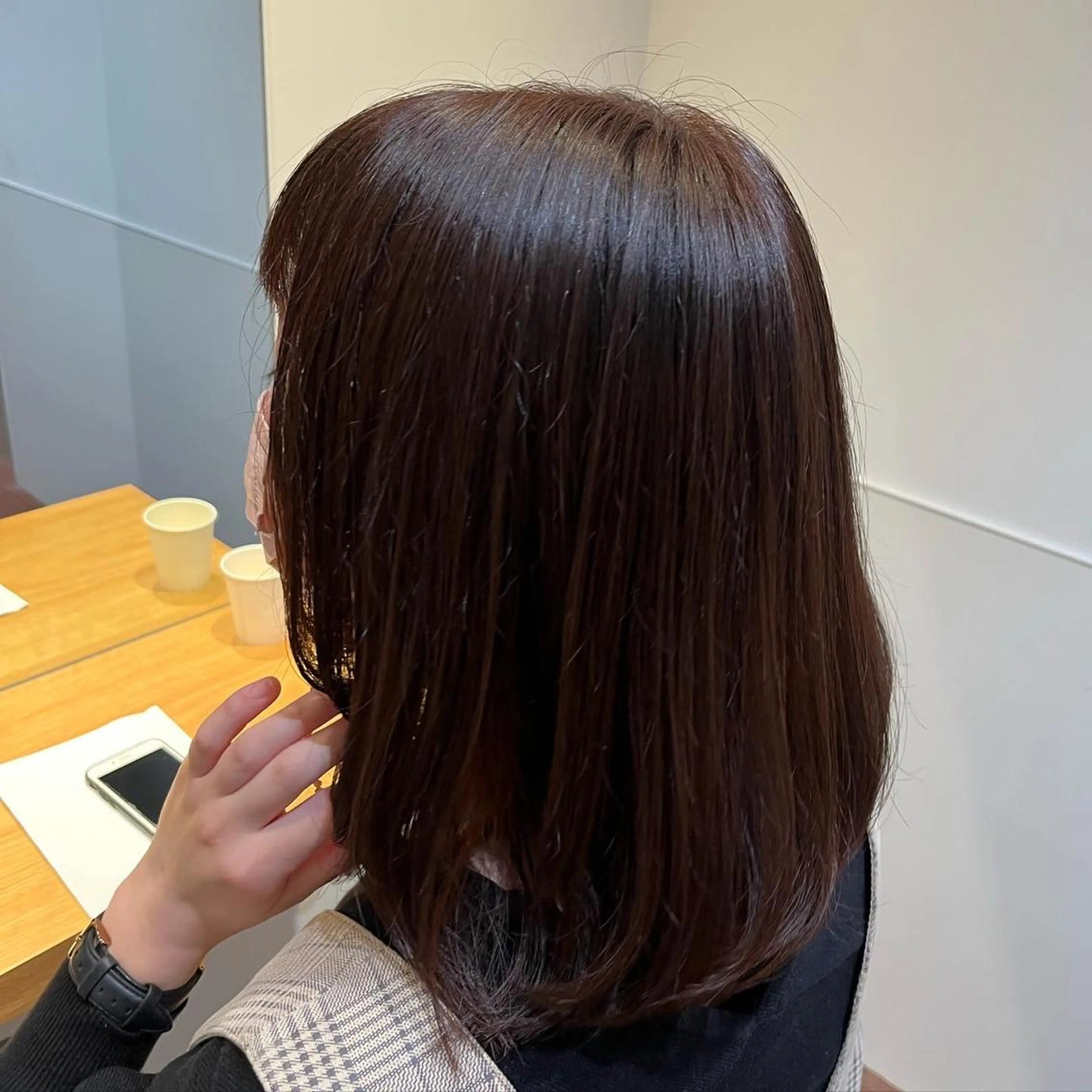 ミディアム カラー ブリーチ ブラウンカラー チョコレートブラウン ブリーチなしカラー ヘアカラー ショート／ミニボブ マンツーマン/マユコのヘアスタイル