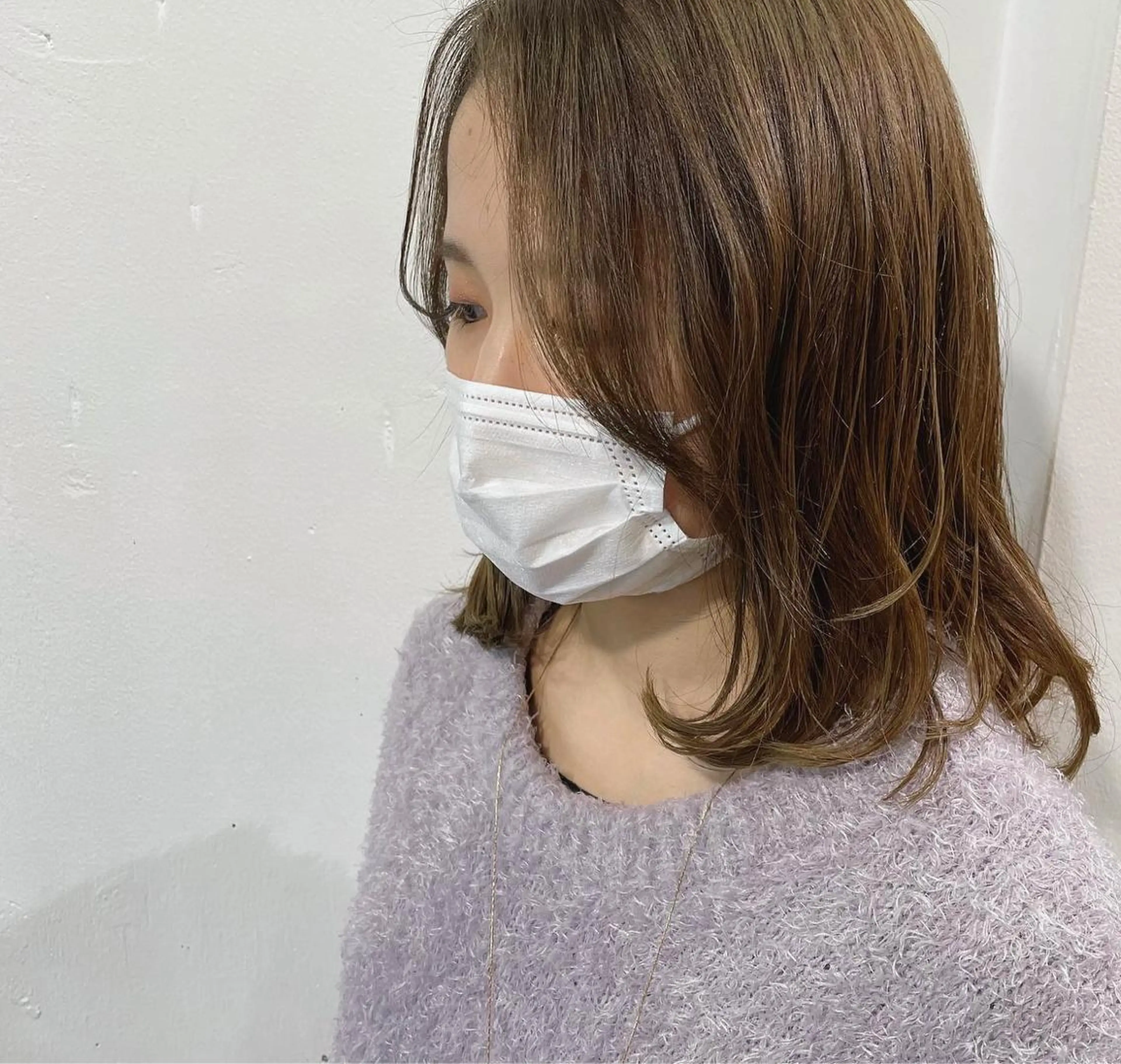 ミディアム カラー カット ヘアカラー ブリーチなしで透け感 暖色カラーボブaoiのヘアスタイル
