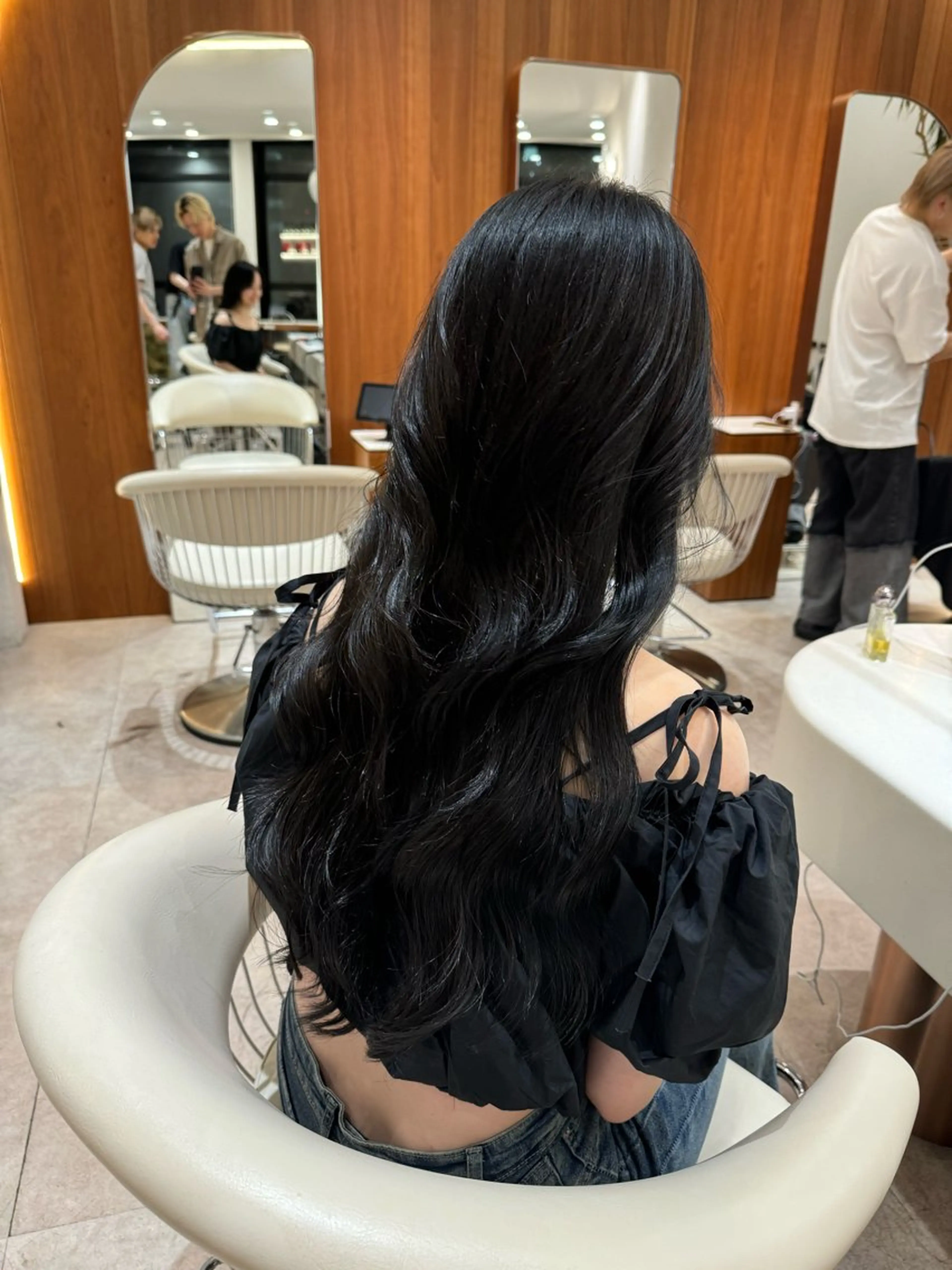 ロング カラー 黒髪 ブルーカラー ブルーブラック ダークグレー ダークグレージュ カット 縮毛矯正 トリートメント ヘアセット 韓国レイヤー🇰🇷 韓国研修◎渋谷カイトのヘアスタイル