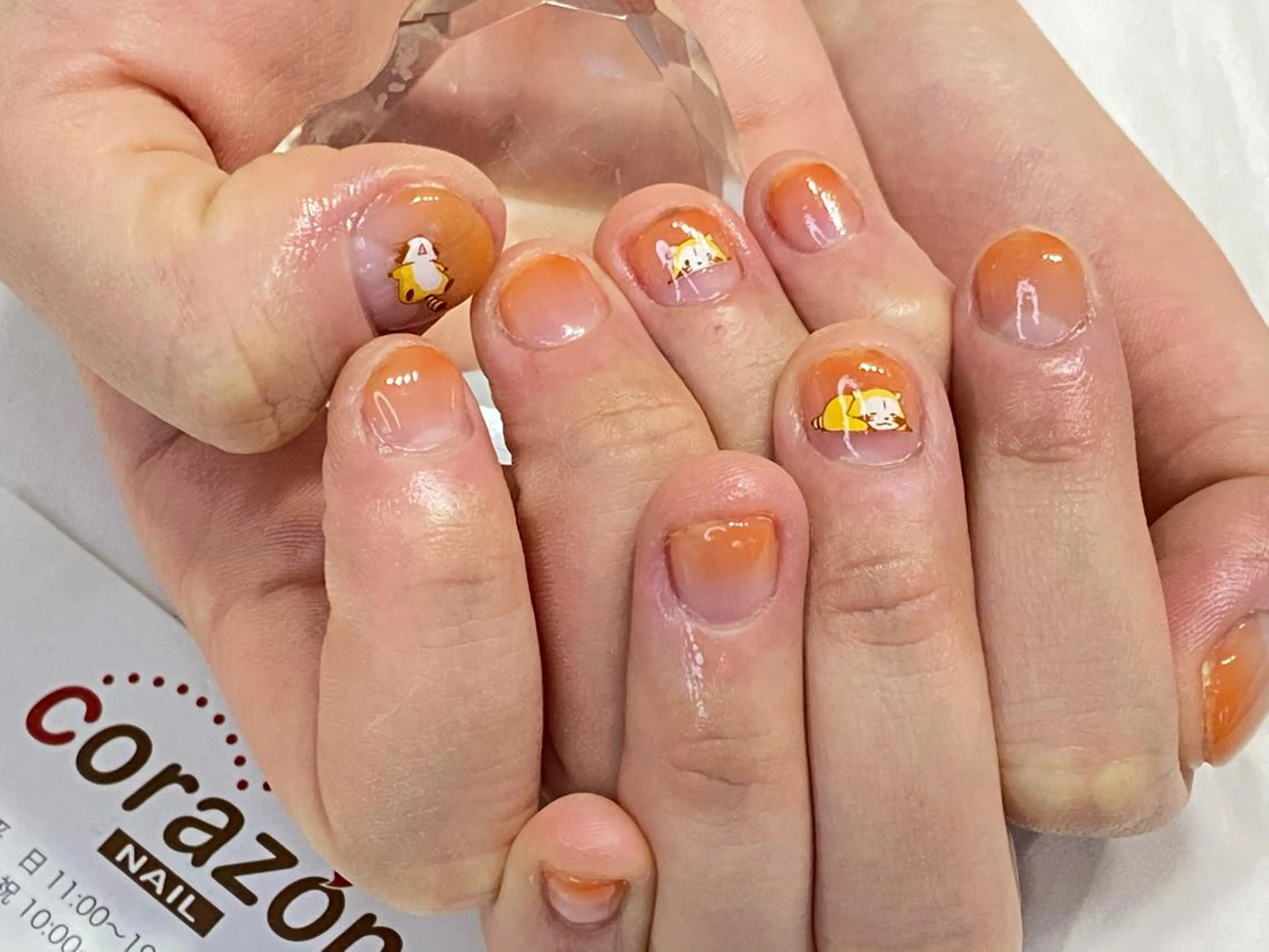 ネイル ジェルネイル グラデーション オレンジ 黄色 ハンドネイル corazon所属・ネイリスト aicoのネイルデザイン