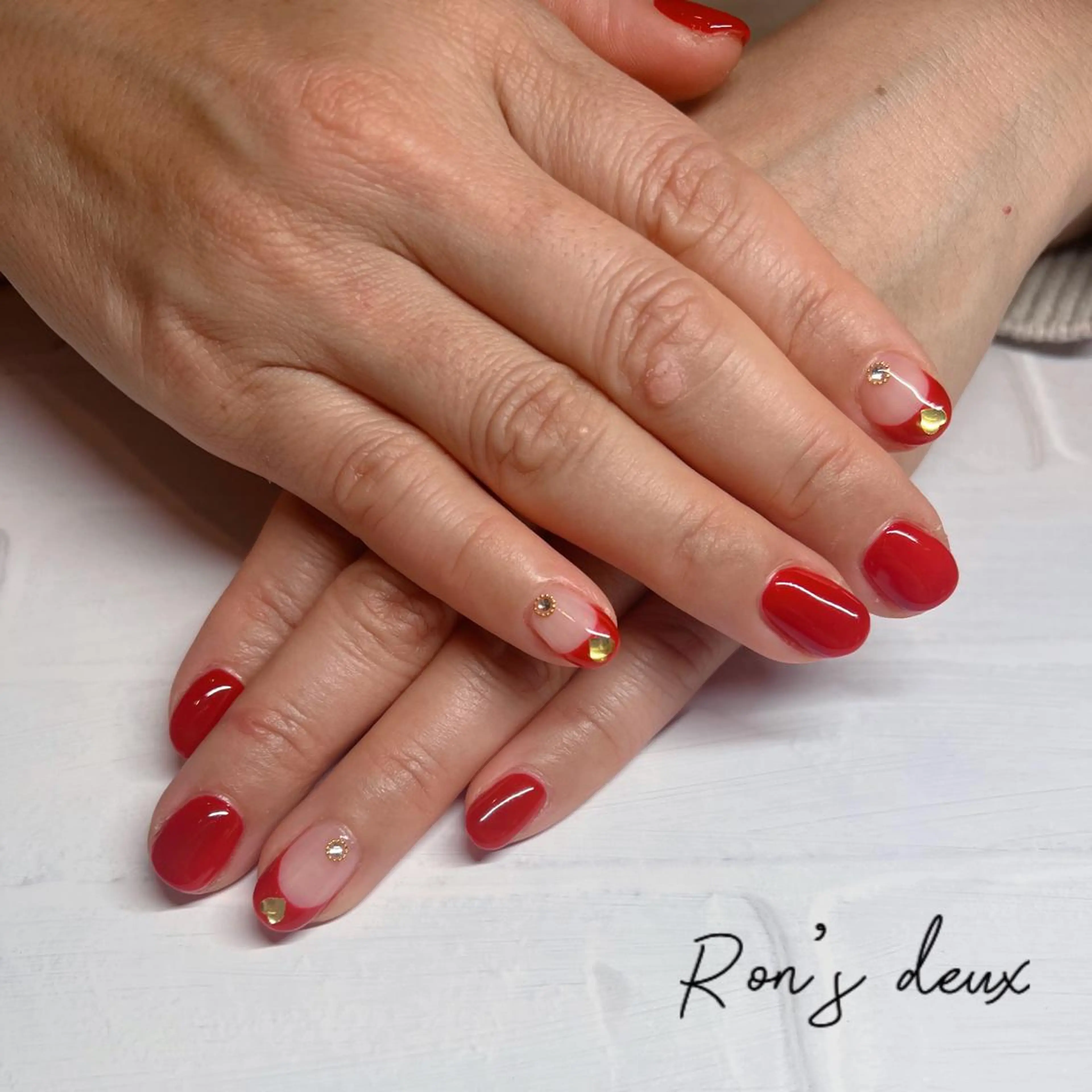 ネイル ゴールド Ron's nail 笹岡のネイルデザイン