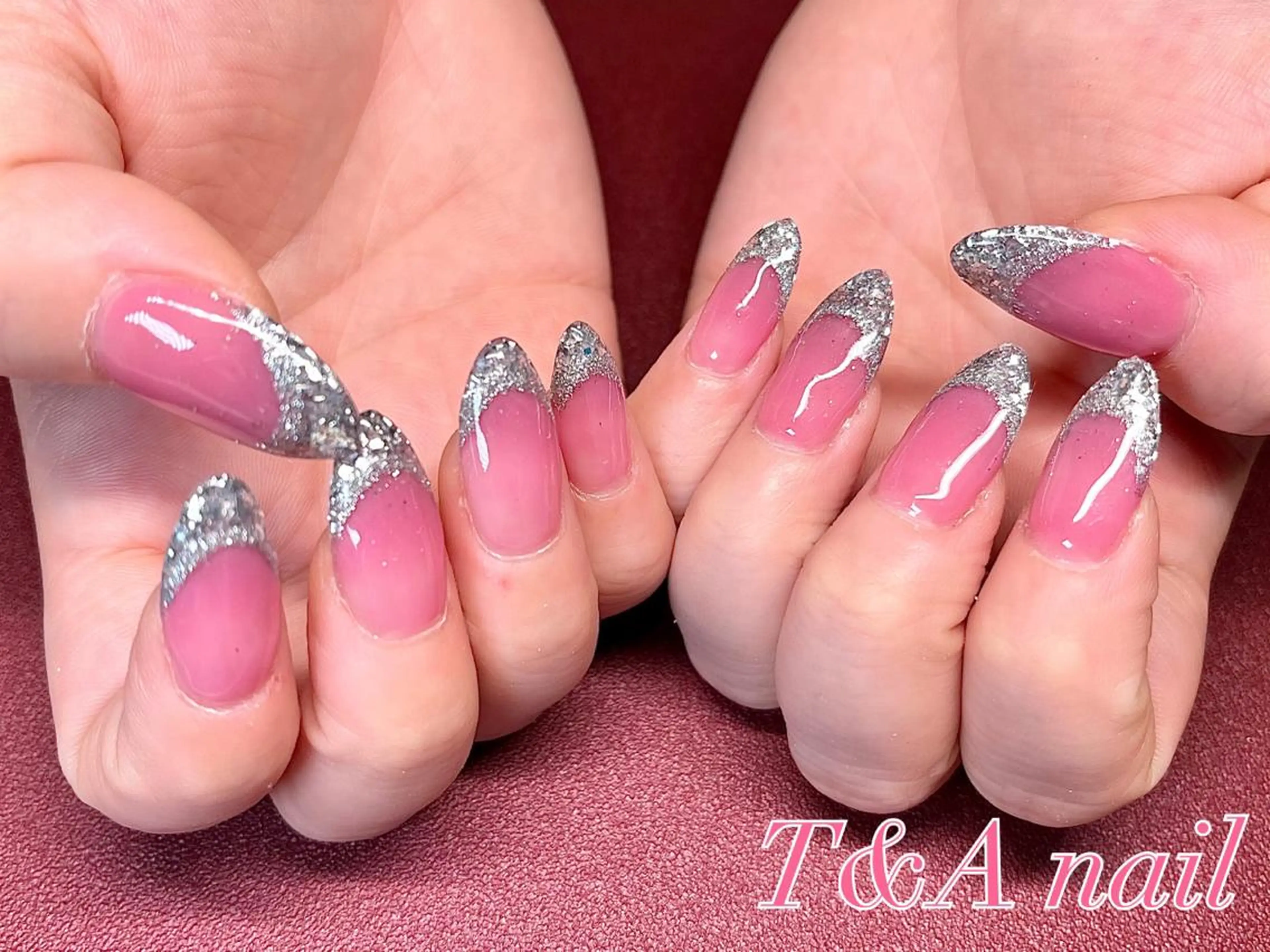 セミロング ネイル 長さ出し フレンチネイル ジェルネイル ガラスフレンチ ラメ(グリッター) ハンドネイル T&A nailのネイルデザイン