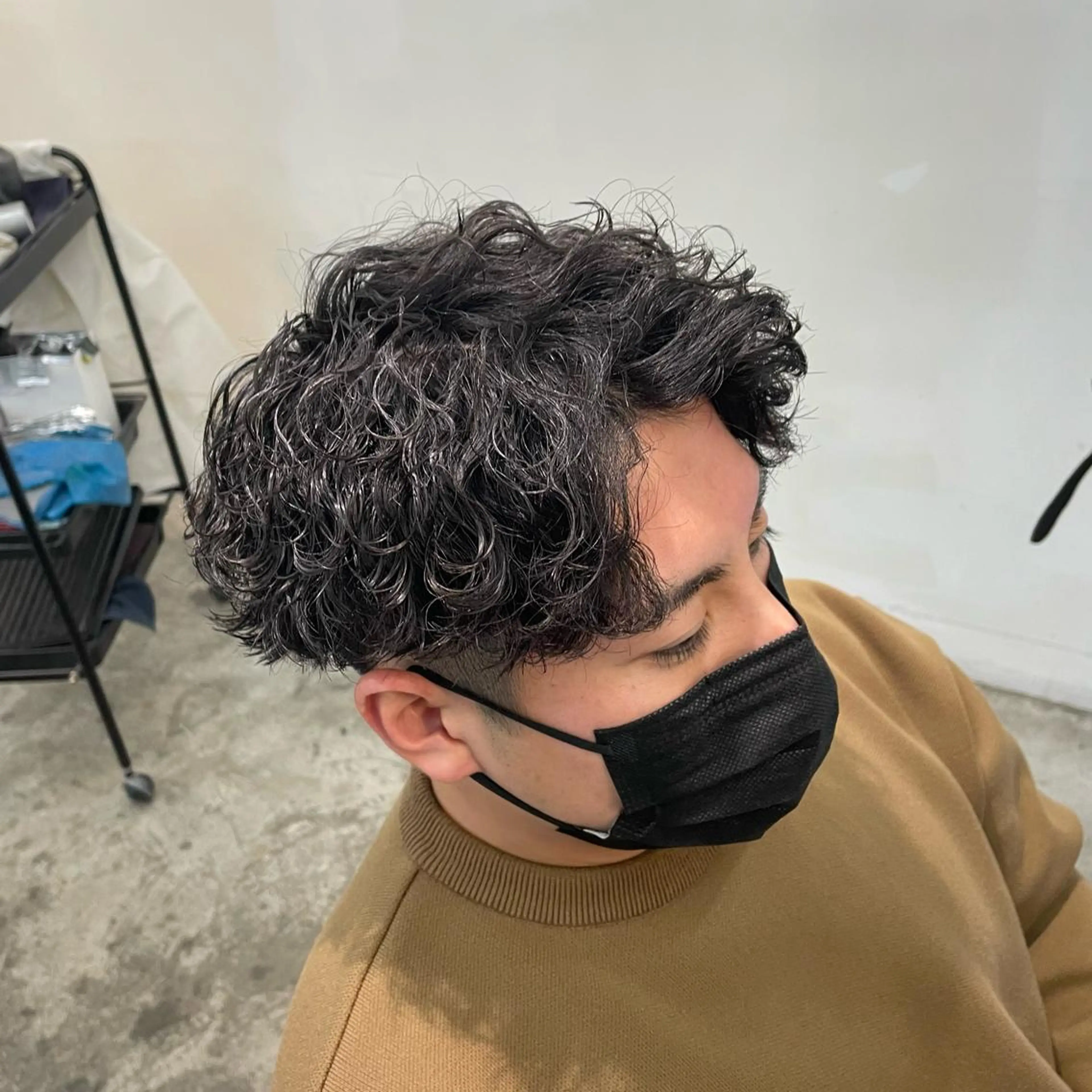 ショート パーマ メンズ 波巻きパーマ カット パーマ メンズ特化美容師/ 藤戸 椋のヘアスタイル