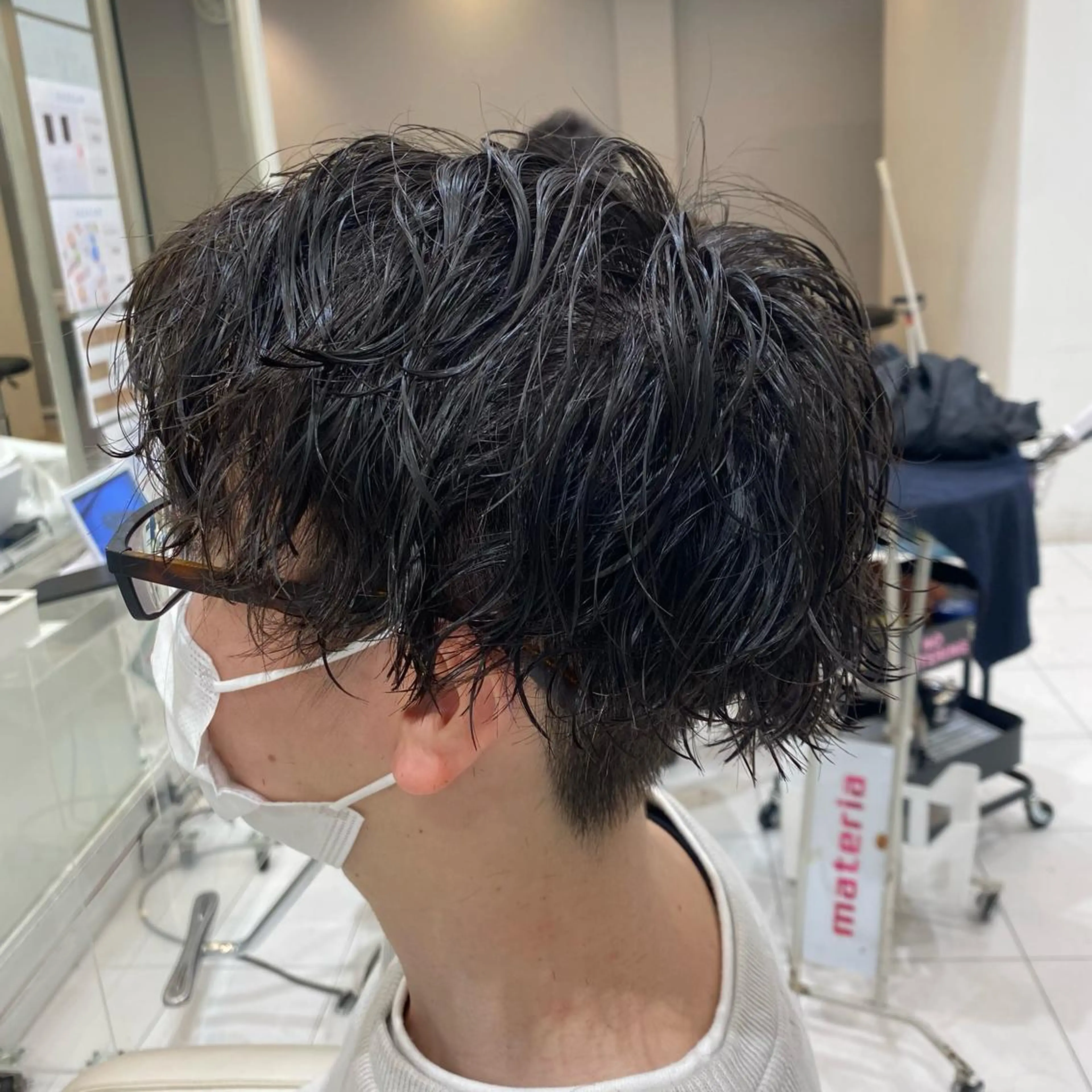 パーマ メンズ メンズパーマ メンズツイストパーマ ツイストスパイラルパーマ 波巻きパーマ スパイラルパーマ メンズサロンGRIT 店長　深山一平のヘアスタイル