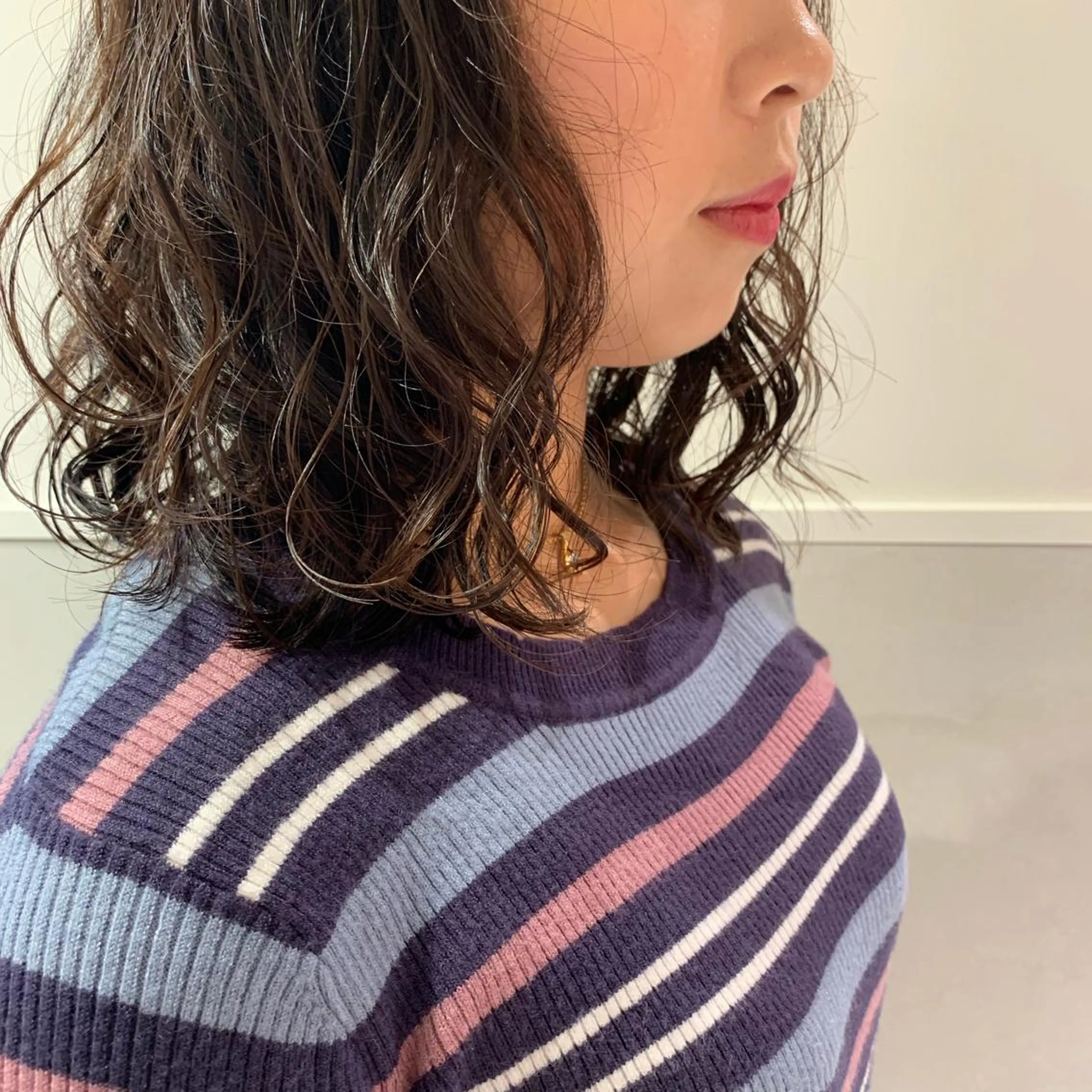 セミロング パーマ ヘアアレンジ 髪質改善period.所属・いしかわまい🎀 髪質改善特価サロンのヘアスタイル