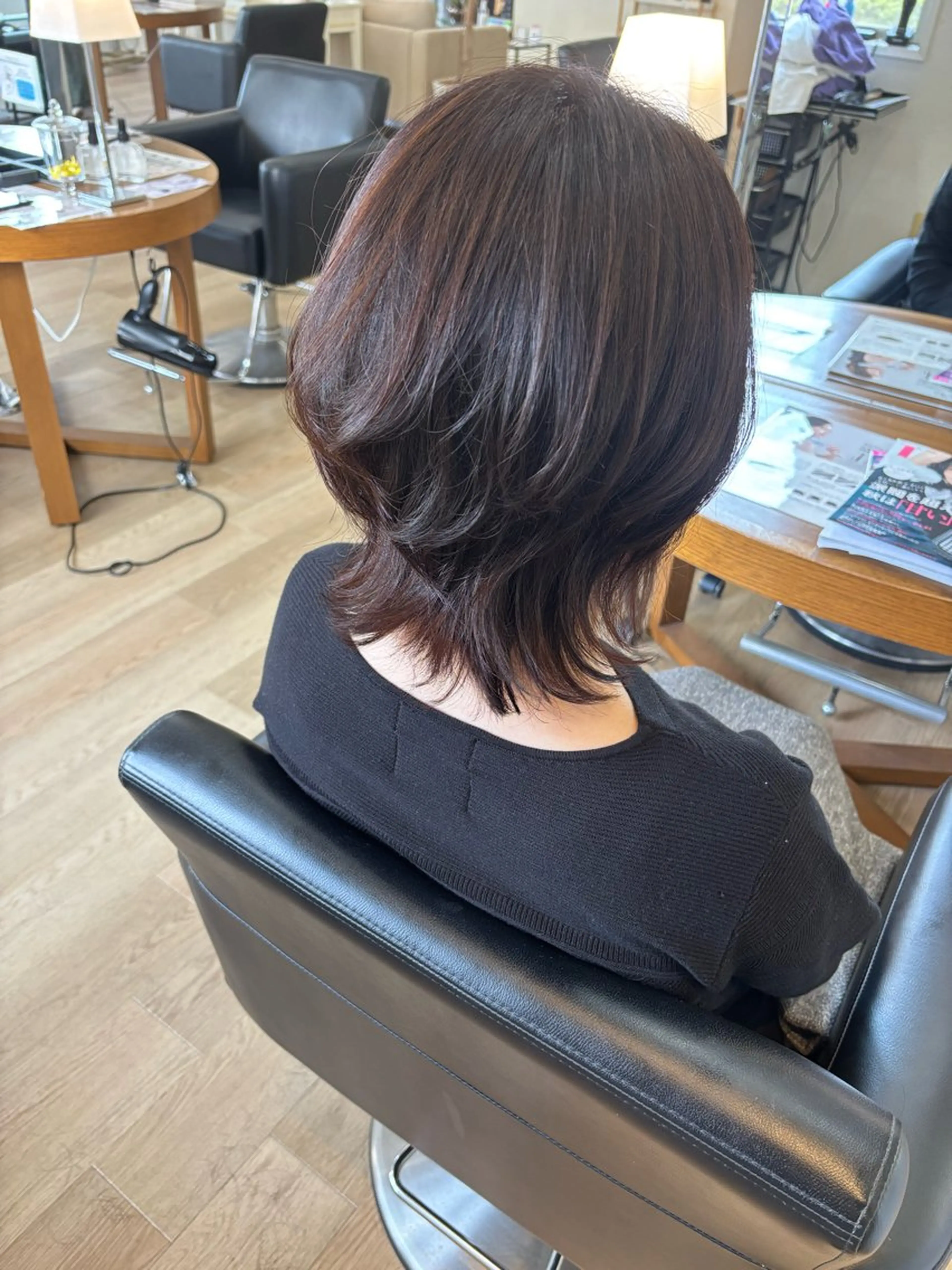 ミディアム レイヤーカット uhair  香久山店所属・市野 ひかるのヘアスタイル