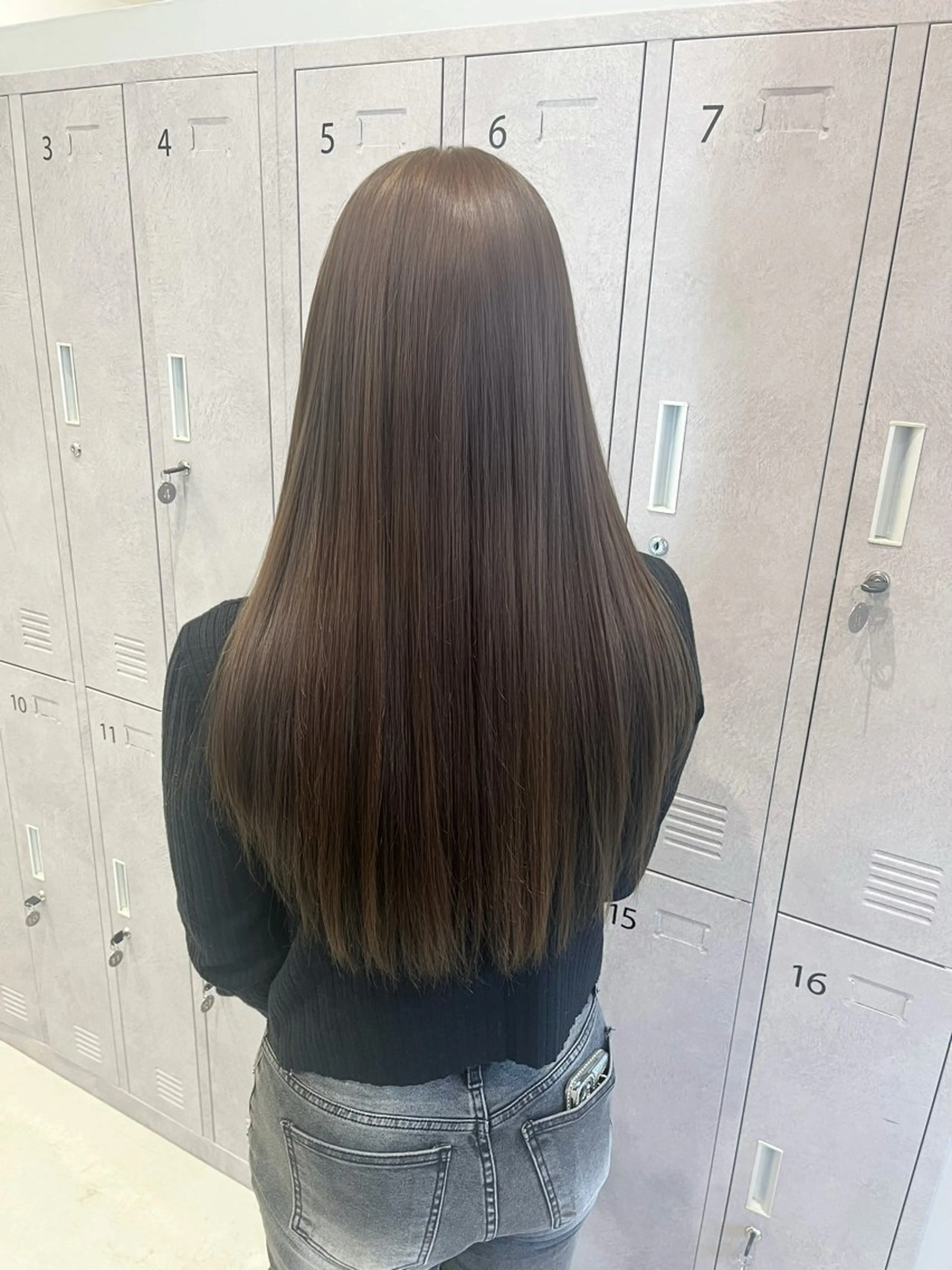 カラー ヘアカラー 斉藤 果音のヘアスタイル