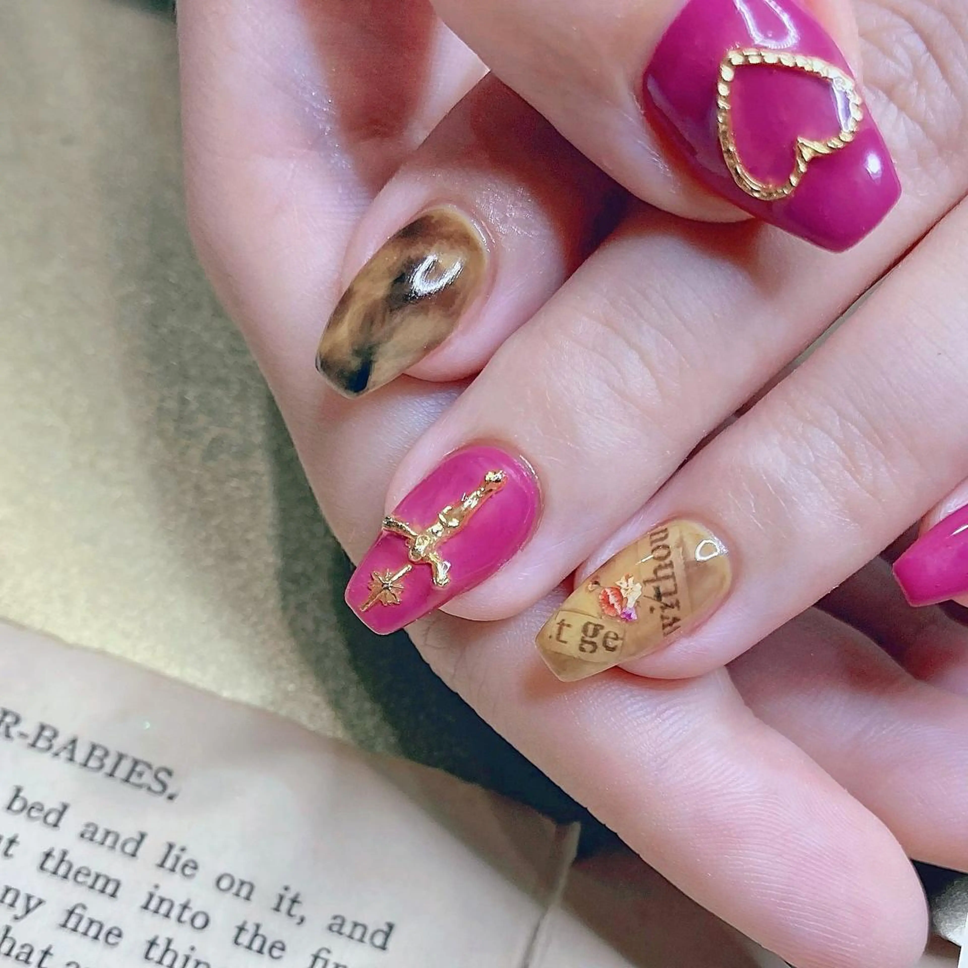 ネイル ハンドネイル NOIROUGE所属・NOI ROUGEのネイルデザイン