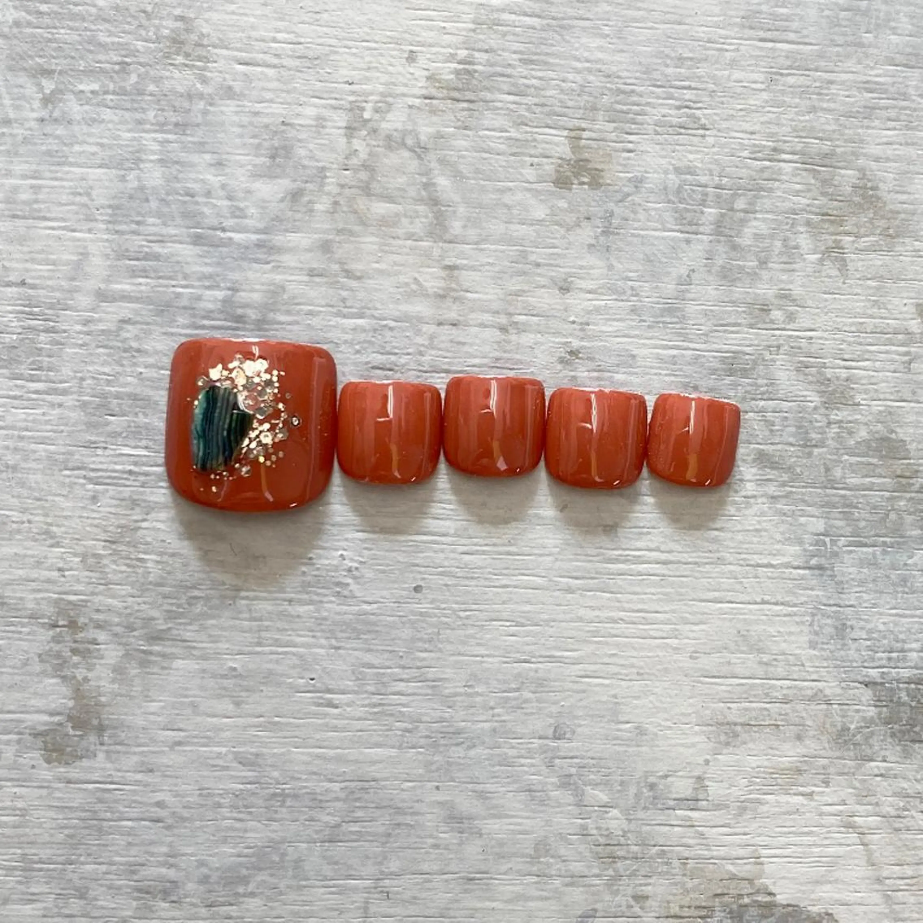 【オフあり専用】フット🍃ワンカラーorラメグラ（親指1本ずつアート）の写真