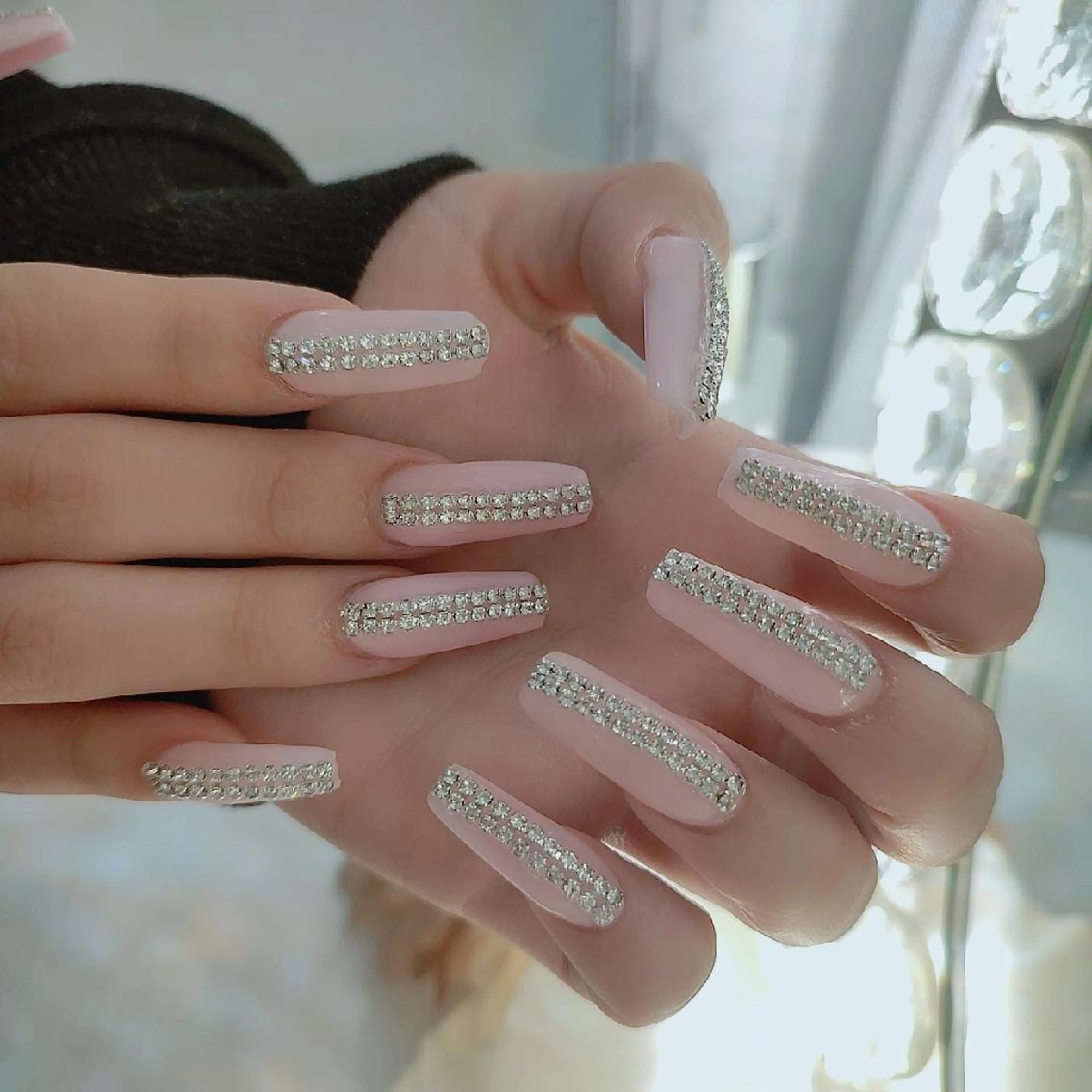 ネイル ハンドネイル RUNWAY 　　の眉毛・アイブロウイメージ