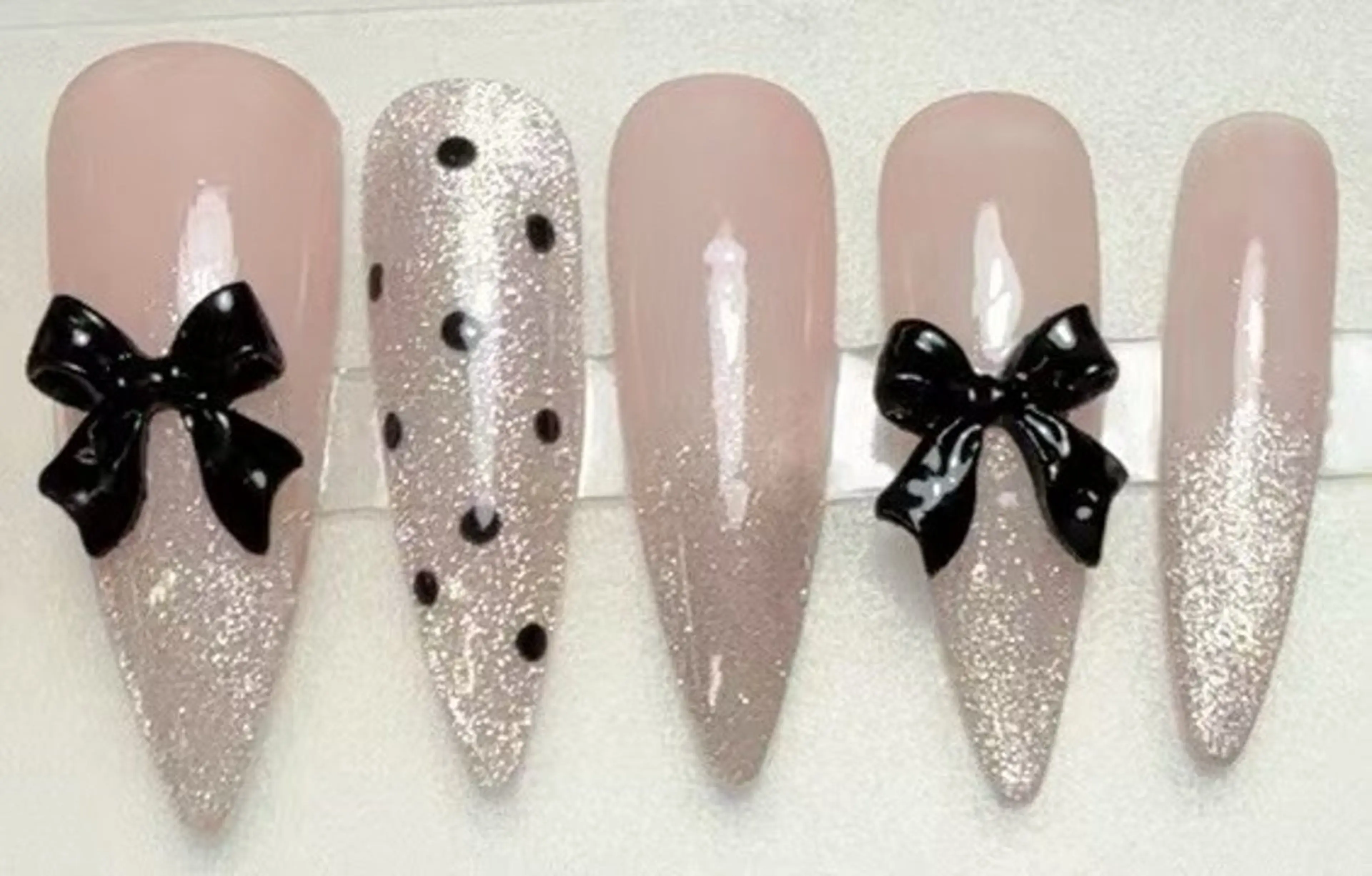 ✨モデル練習メニュー✨🌸左写真通りデザイン🌸チップ長さ出し⚠️リクエストが必要。　土曜日❌の写真