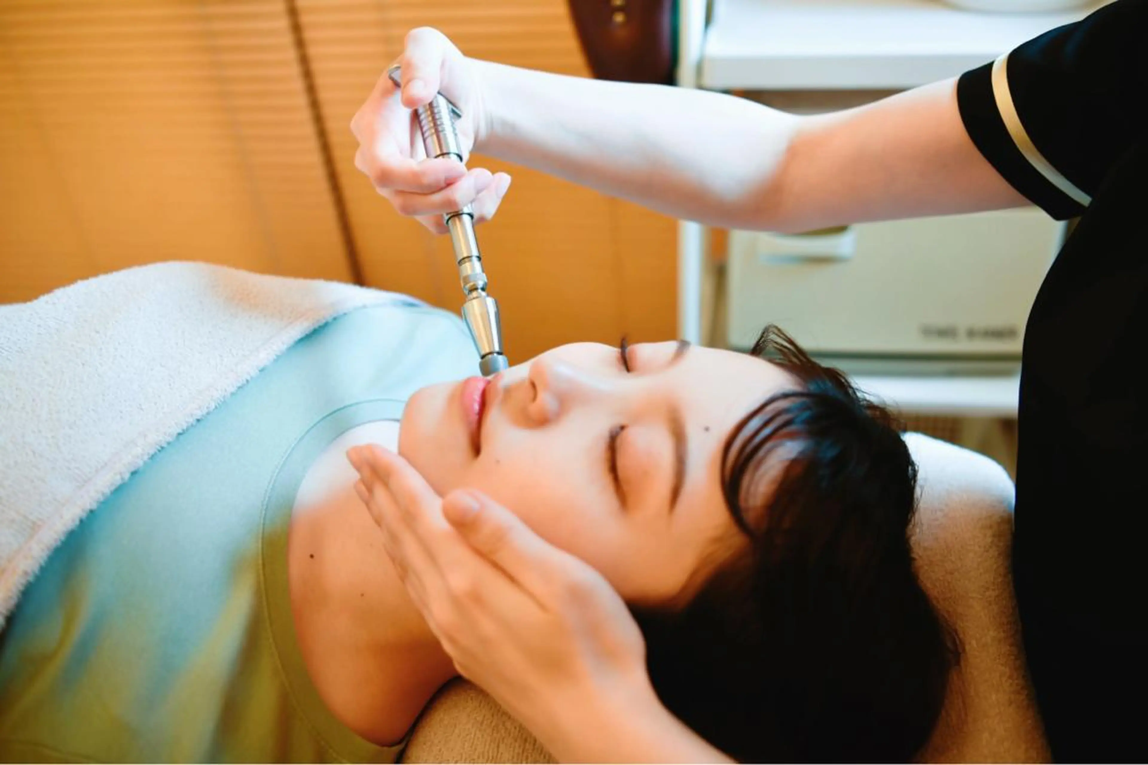 【骨と筋肉から緩める小顔矯正✨】痛くない施術で首・頭から歪みのない小顔に❣️「小顔矯正 60分」の写真