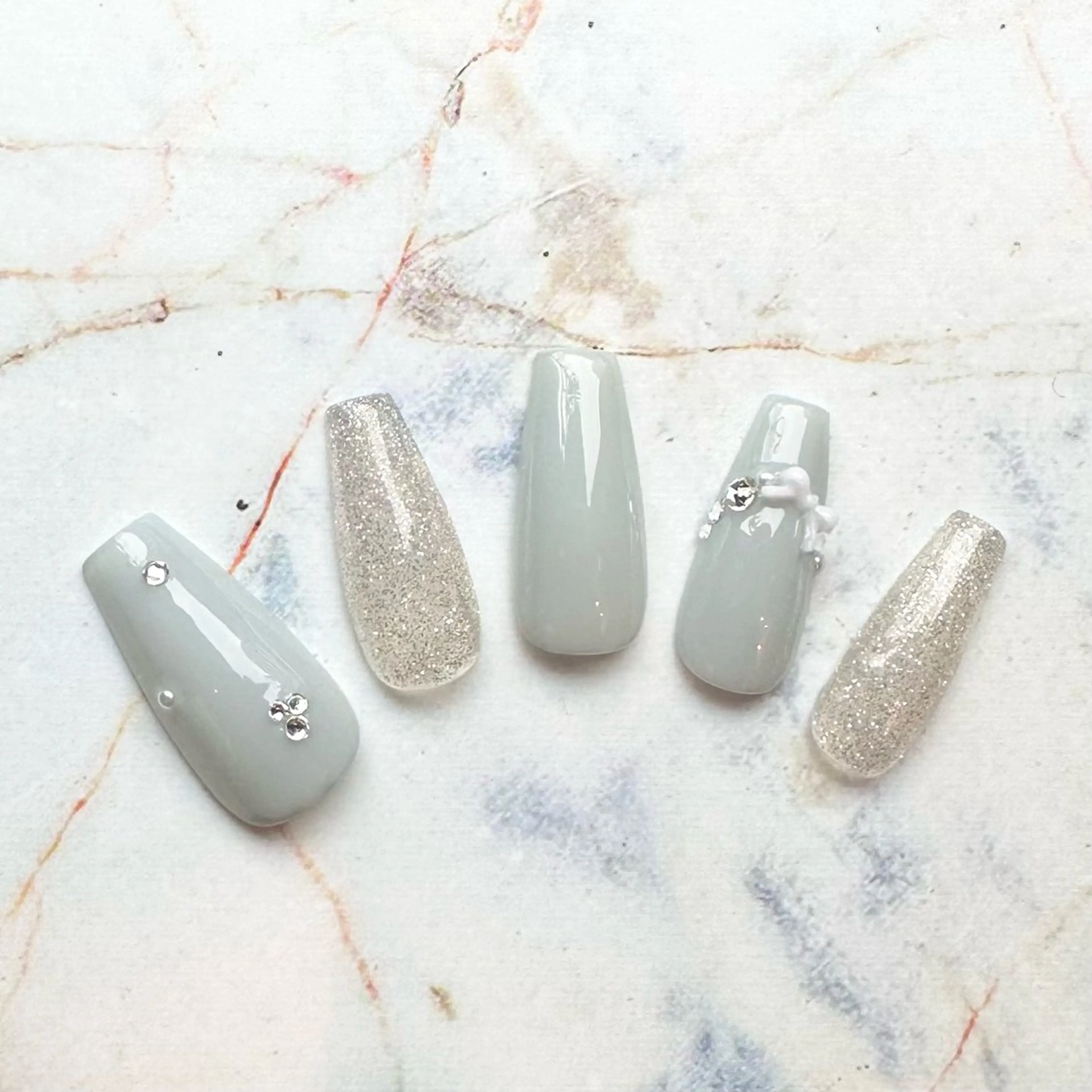 ネイル ハンドネイル ハンドケア ètoile 目黒店のネイルデザイン