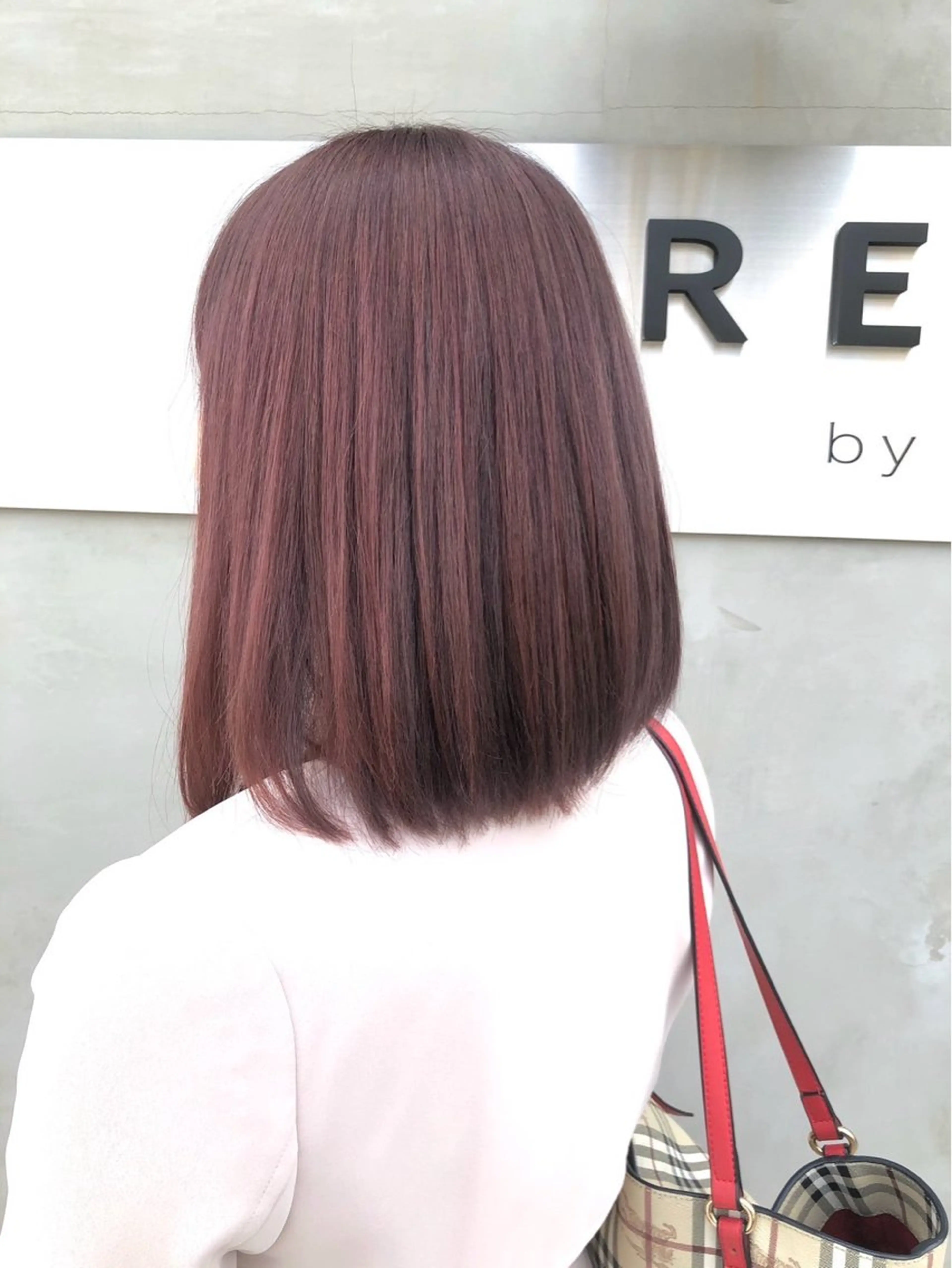 ショート カラー 博多ブリーチ× 透明感/縮毛矯正のヘアスタイル