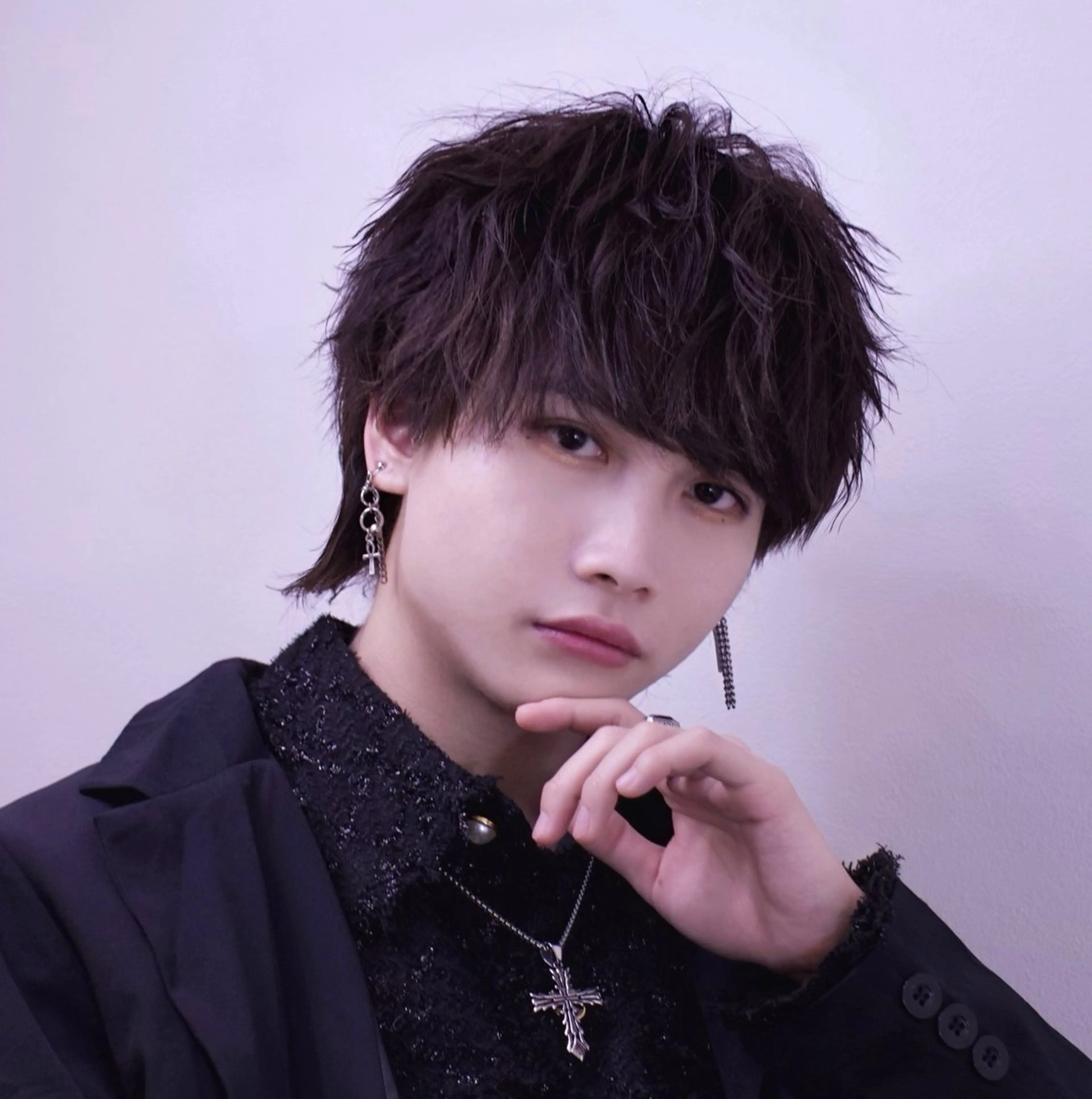 パーマ メンズ カット パーマ ヘアセット ラウンドマッシュ/ フェザーショート大阪のヘアスタイル