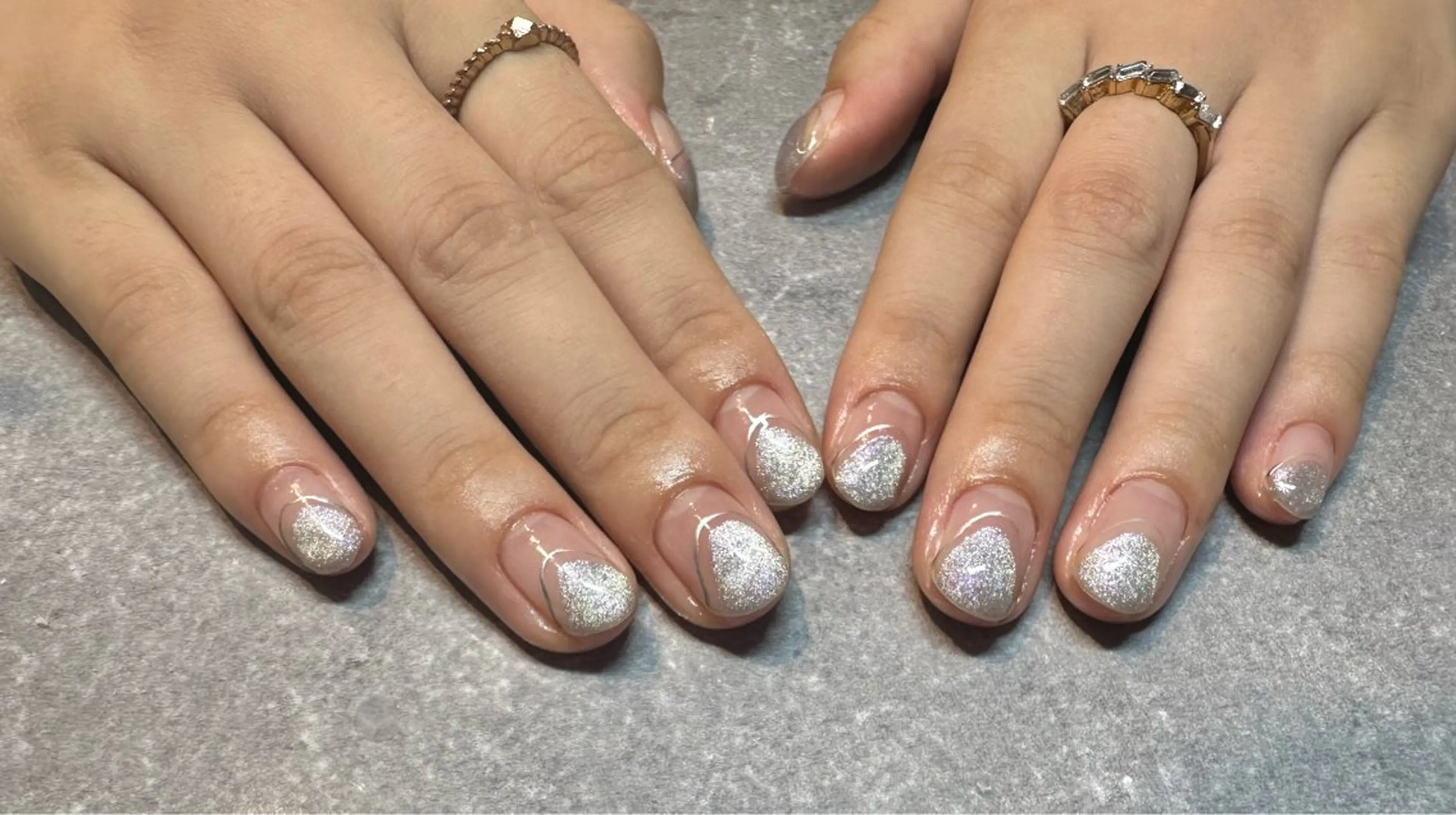 ネイル マグネットネイル シルバー ネイルサロンW【深江橋店】所属・MA RIEのネイルデザイン