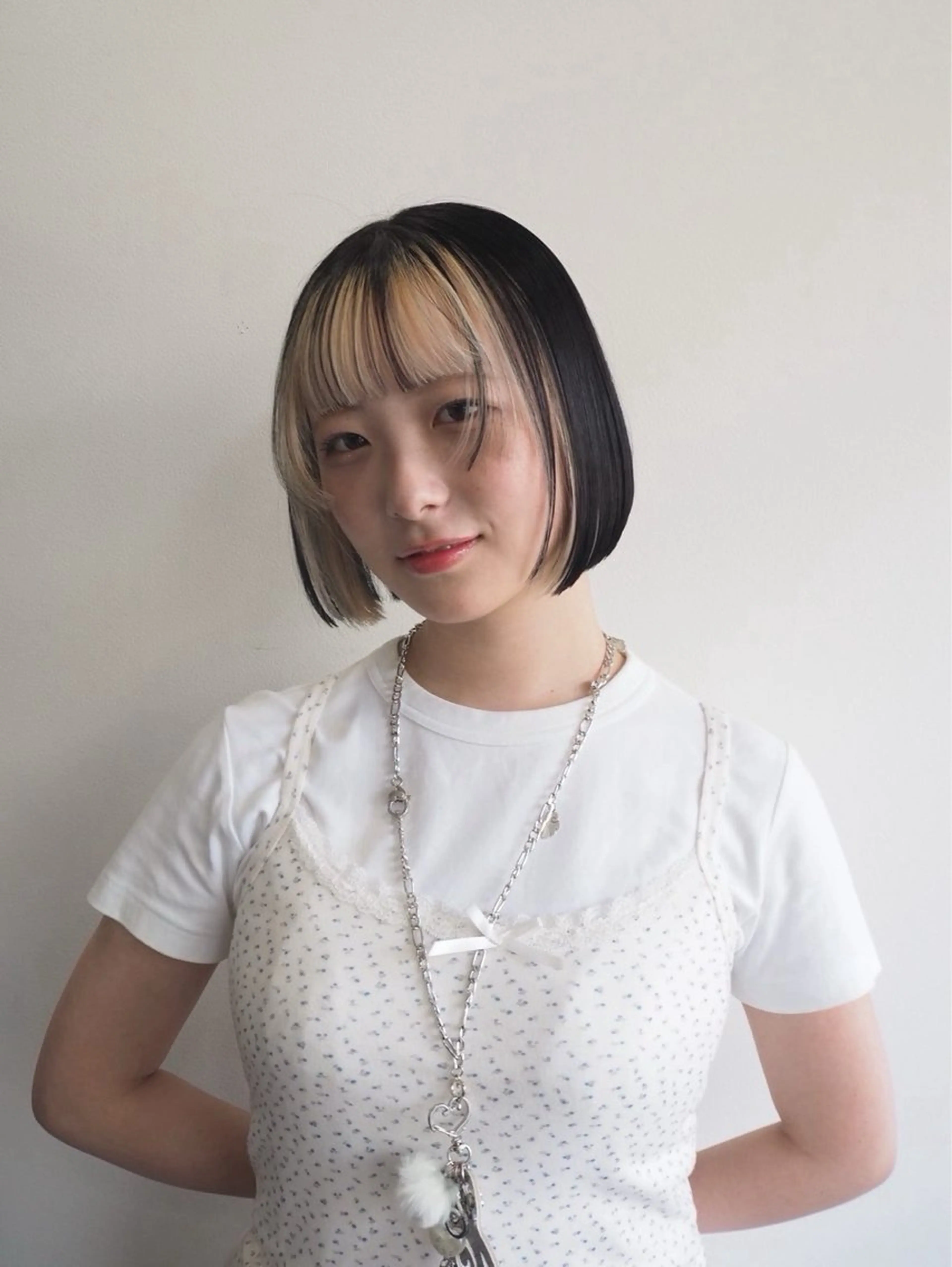 ミディアム カラー ヘアアレンジ デザインカラー ヘアカラー トリートメント girlyハイトーン /airi🍓🎀のヘアスタイル