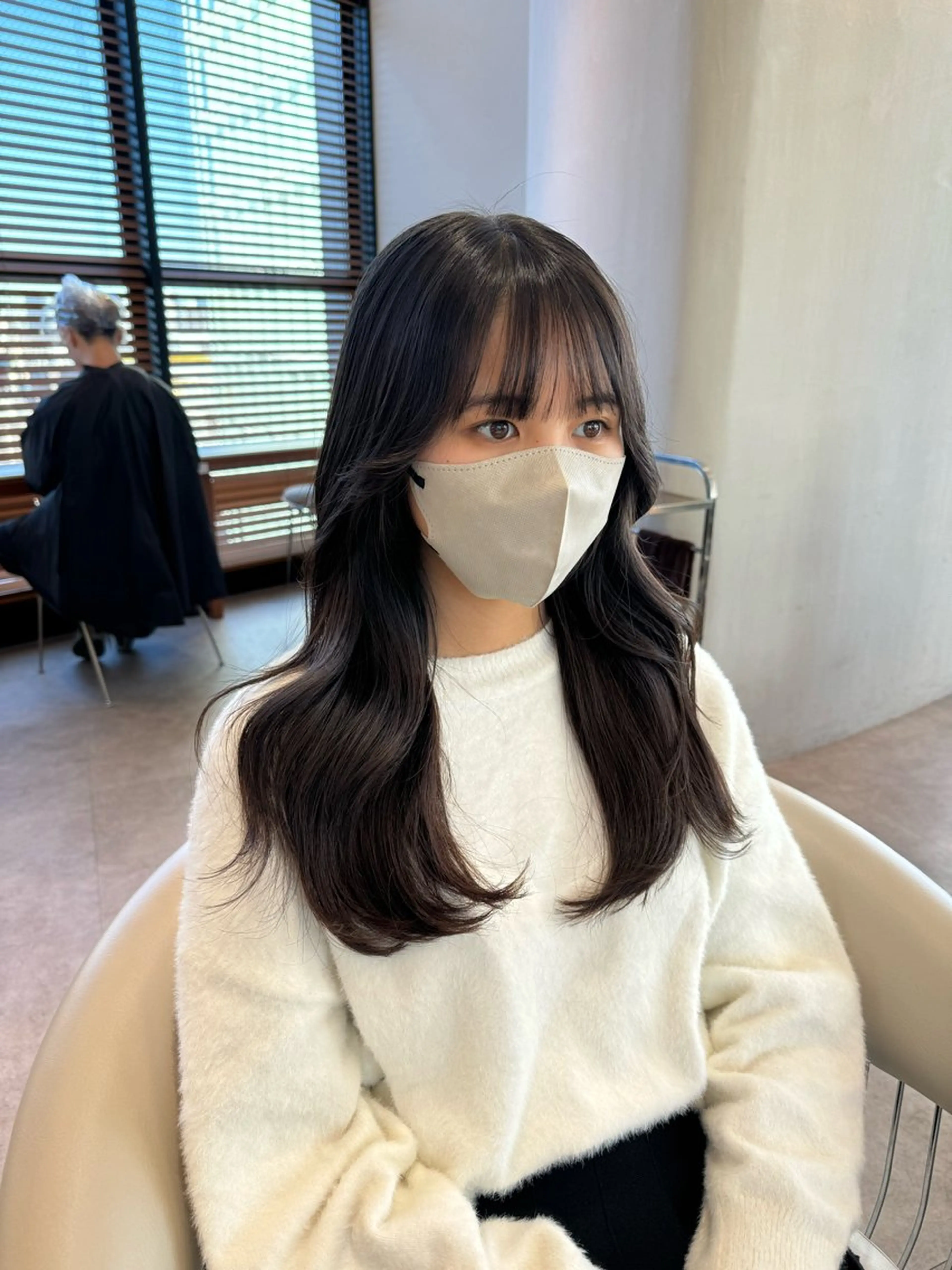 セミロング カラー 黒髪 ブルーカラー ブルーブラック ダークグレー ダークグレージュ カット ヘアカラー トリートメント ヘアセット 韓国レイヤー🇰🇷 韓国研修◎渋谷カイトのヘアスタイル