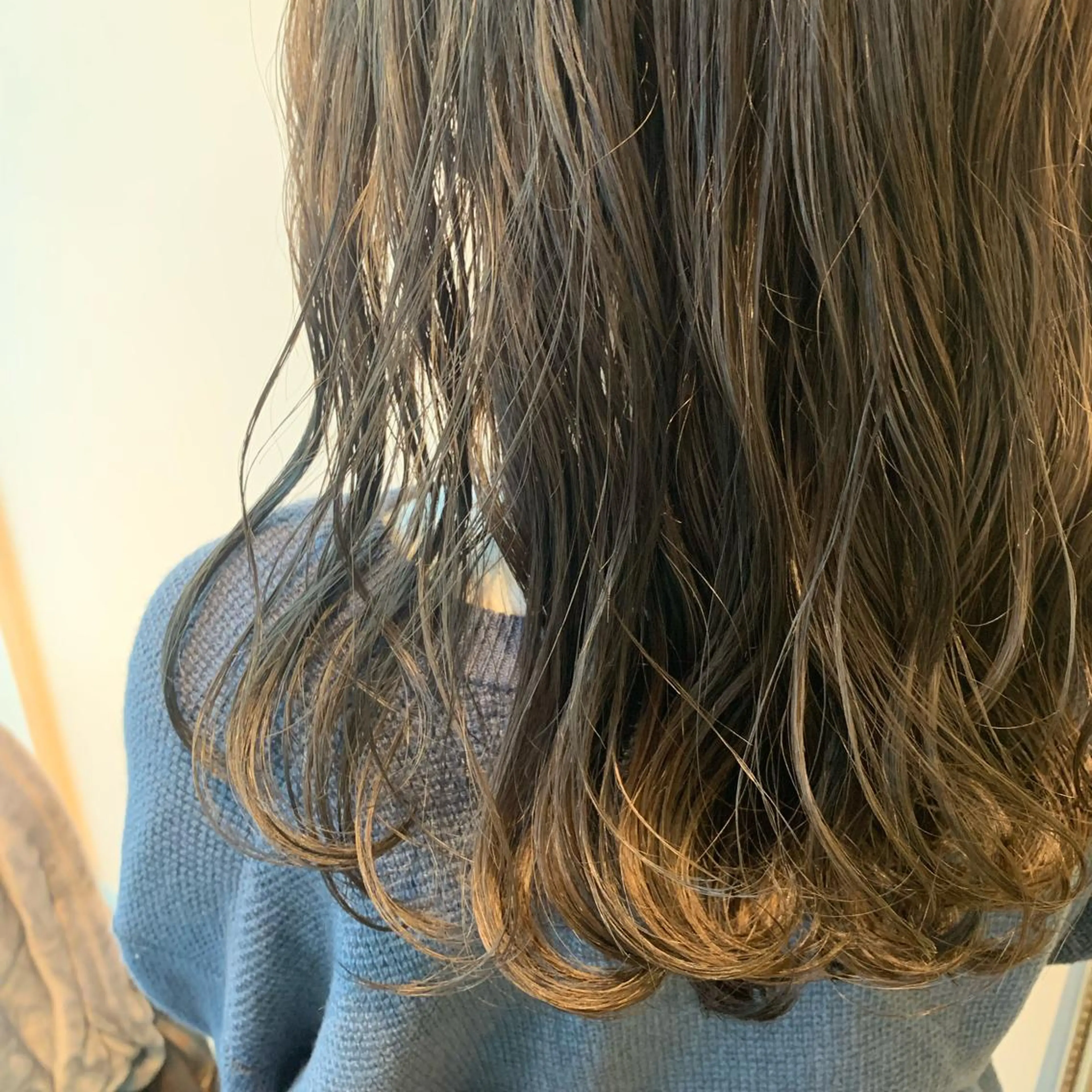 セミロング カラー ヘアアレンジ シルバー 山崎 澪 レイヤーカット/大宮のヘアスタイル