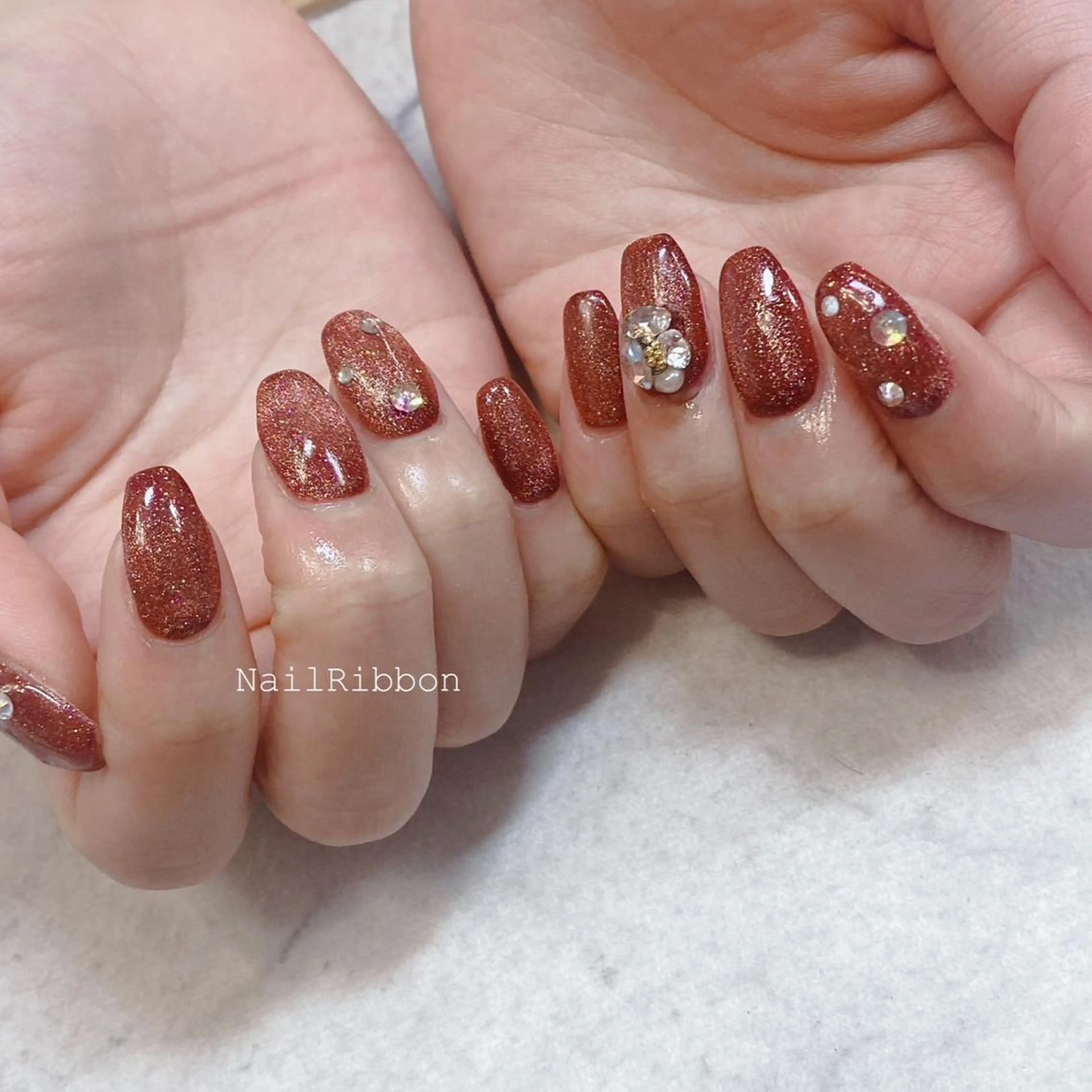 ネイル ネイルリボン 受付スタッフのネイルデザイン