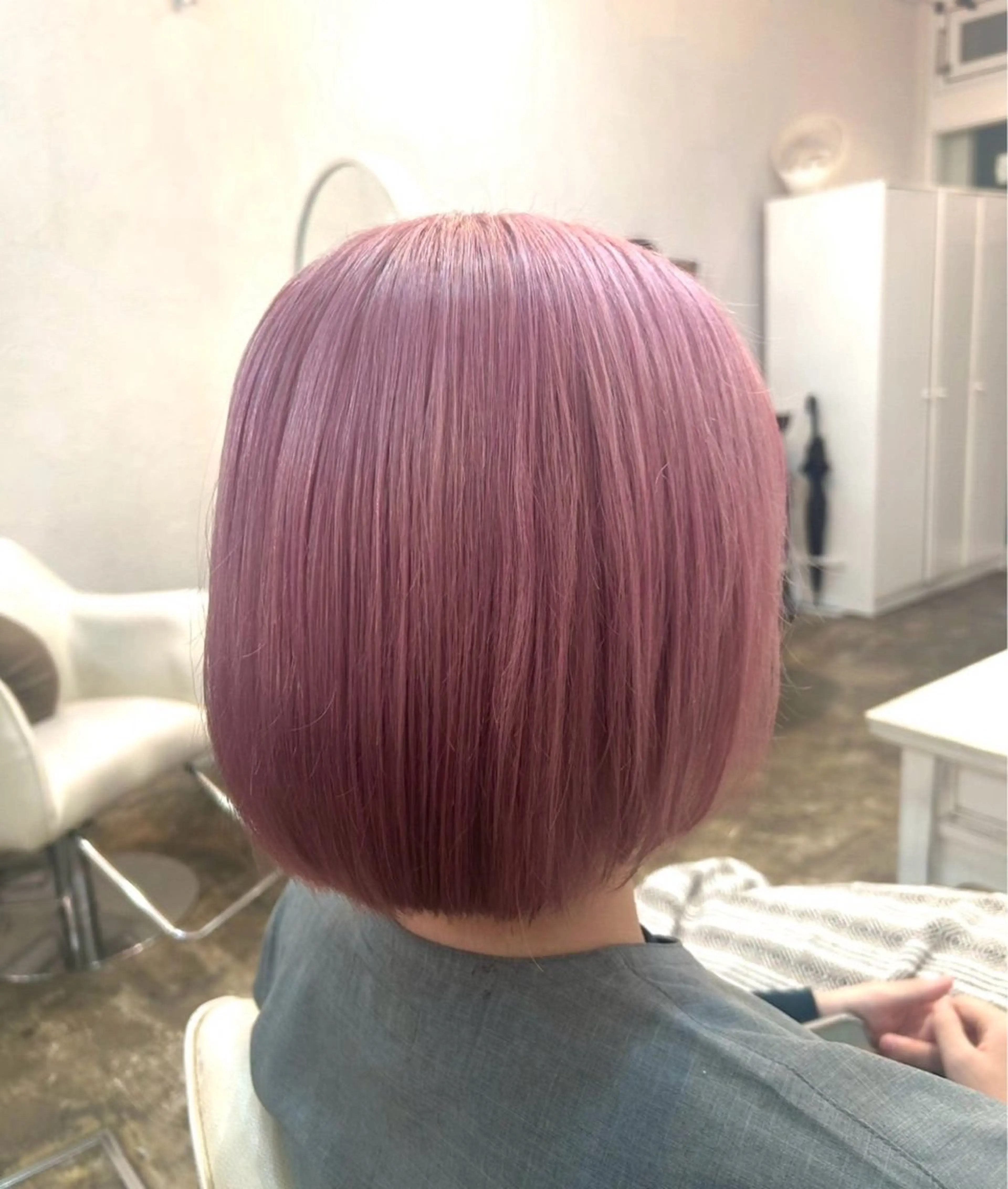 ショート カラー ブリーチ ケアブリーチ ピンクカラー 小磯 維織のヘアスタイル