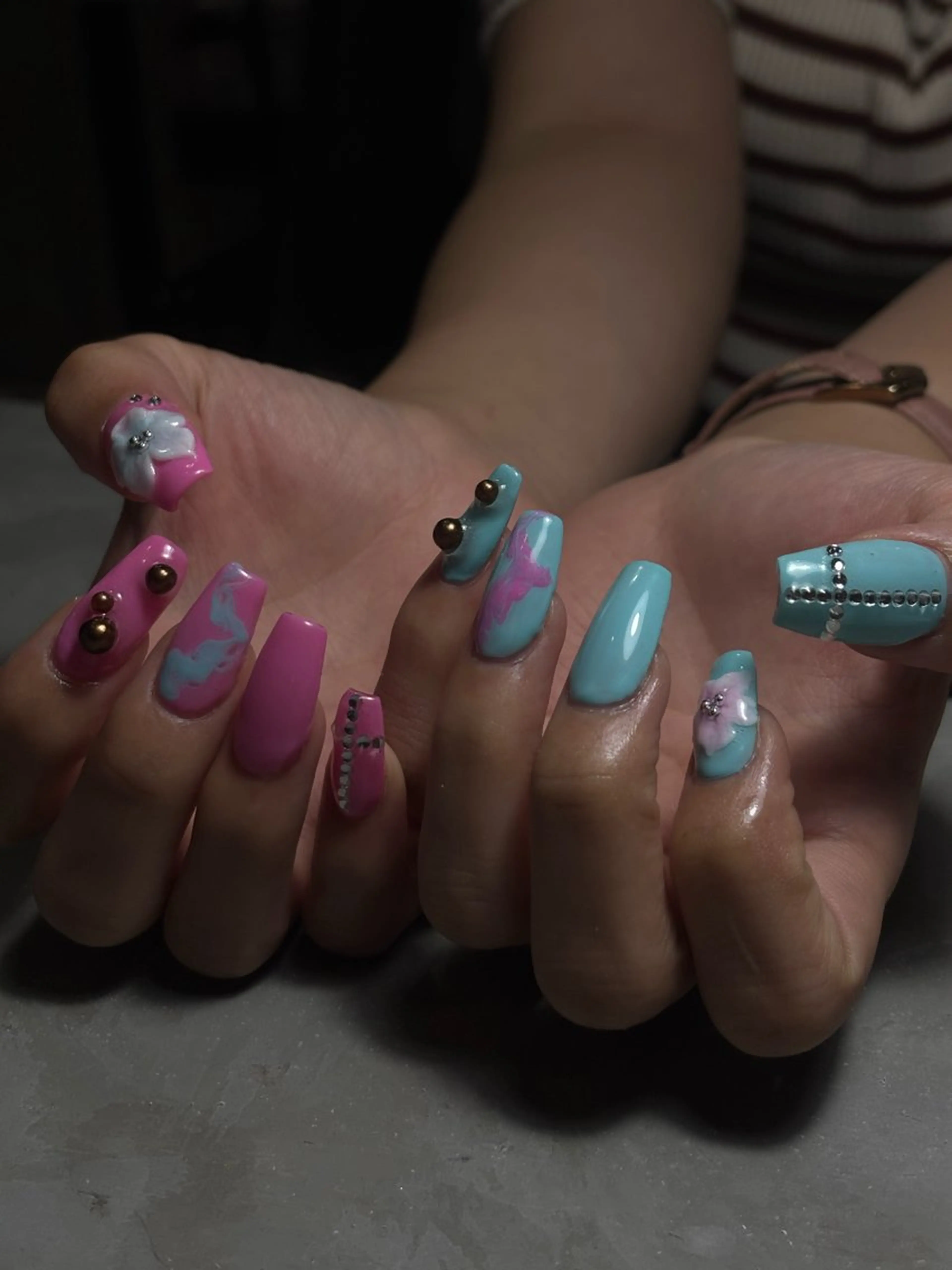 12月限定❗️⭐︎ ミニモ学割⭐︎10本長さ出しシンプルデザインやり放題+でかパーツ2個付きの写真