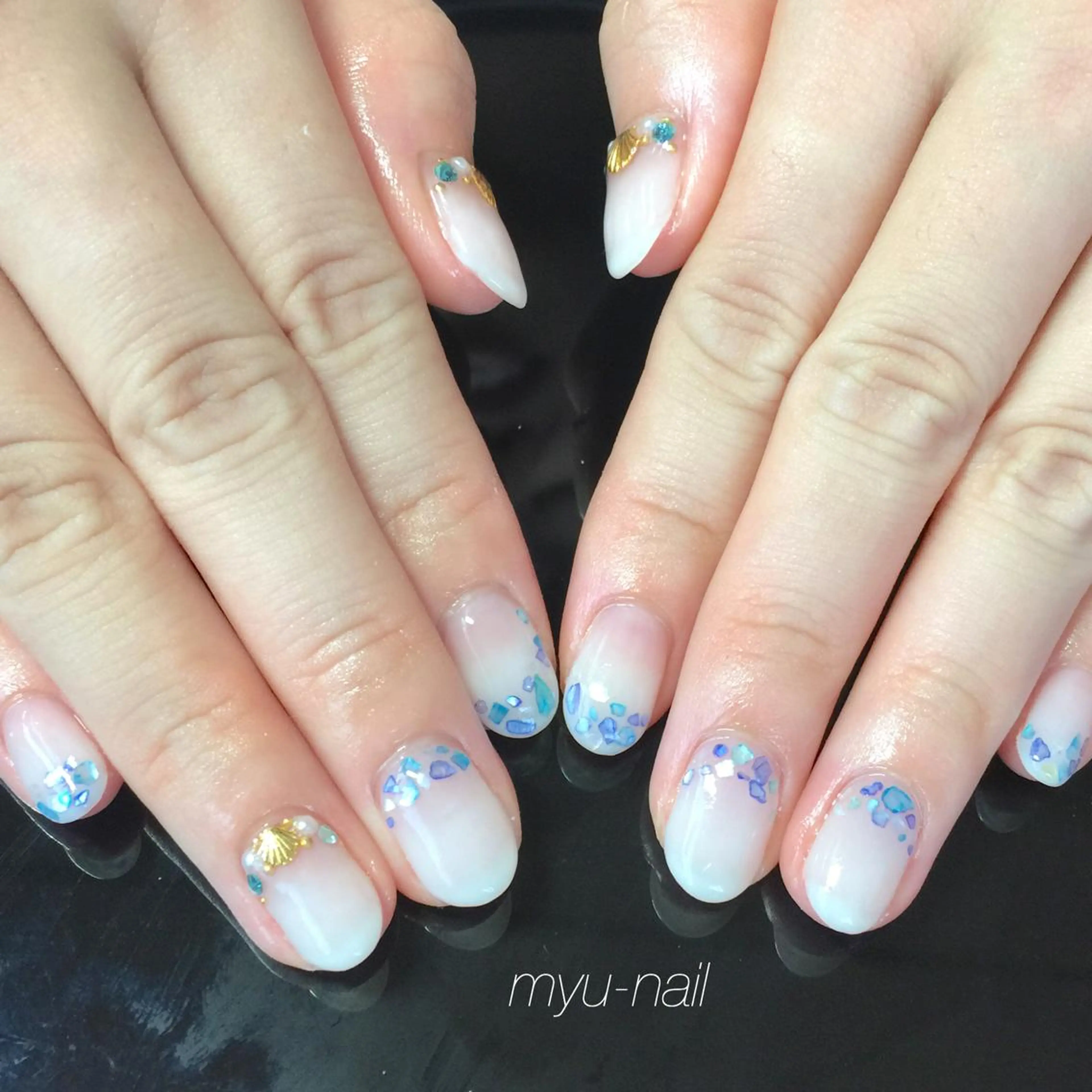 ネイル グラデーション シンプルネイル ホワイト ホームサロン myu-nailのネイルデザイン