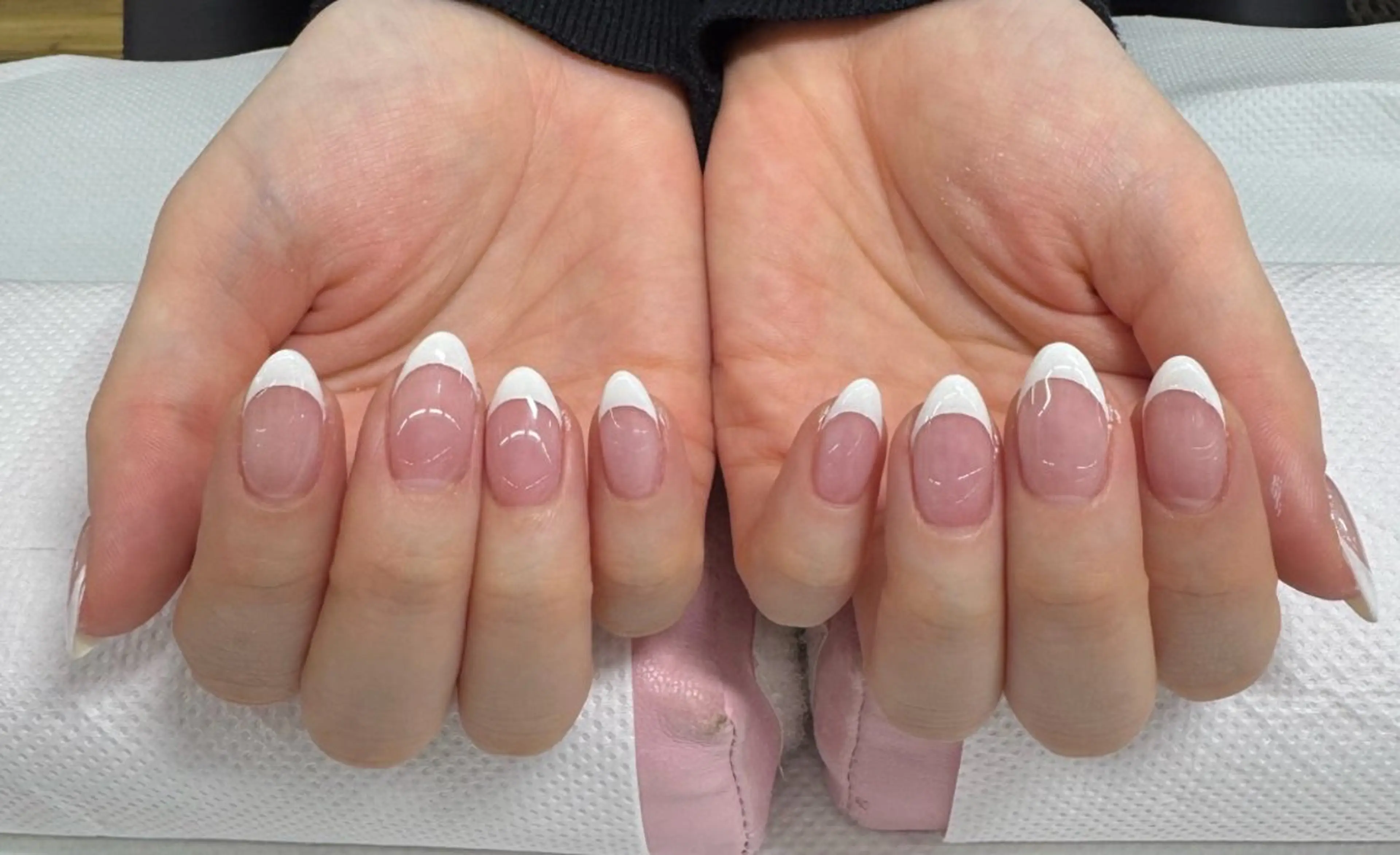 ネイル フレンチネイル ハンドネイル 【MAXKELLY】 Shiotaのネイルデザイン