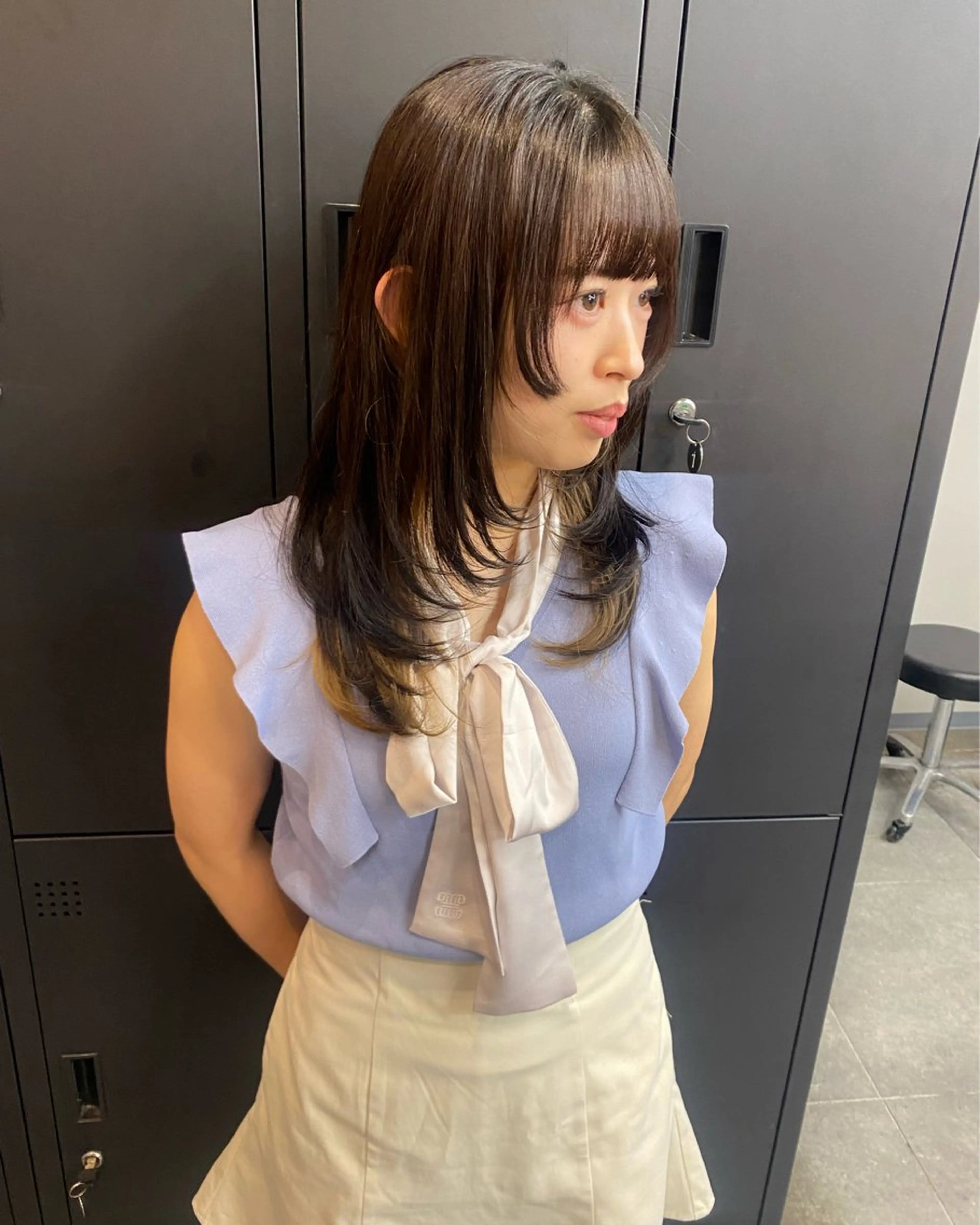 セミロング maco 艶感ハイトーン🦋のヘアスタイル