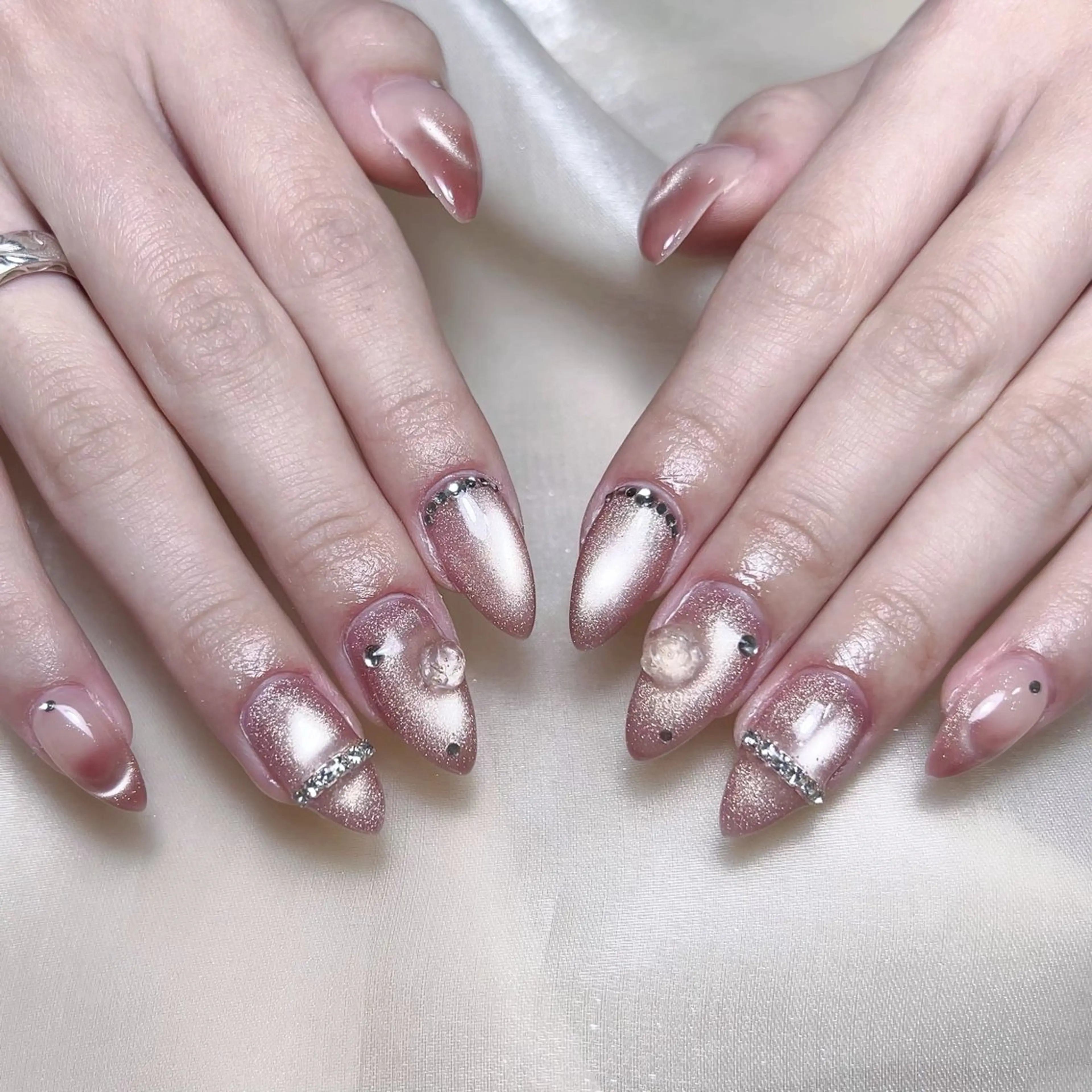 メンズ ネイル メンズ韓国風 アートネイル オーロラネイル ガーリー キラキラネイル ハンドネイル Nail salon 木にいるのネイルデザイン