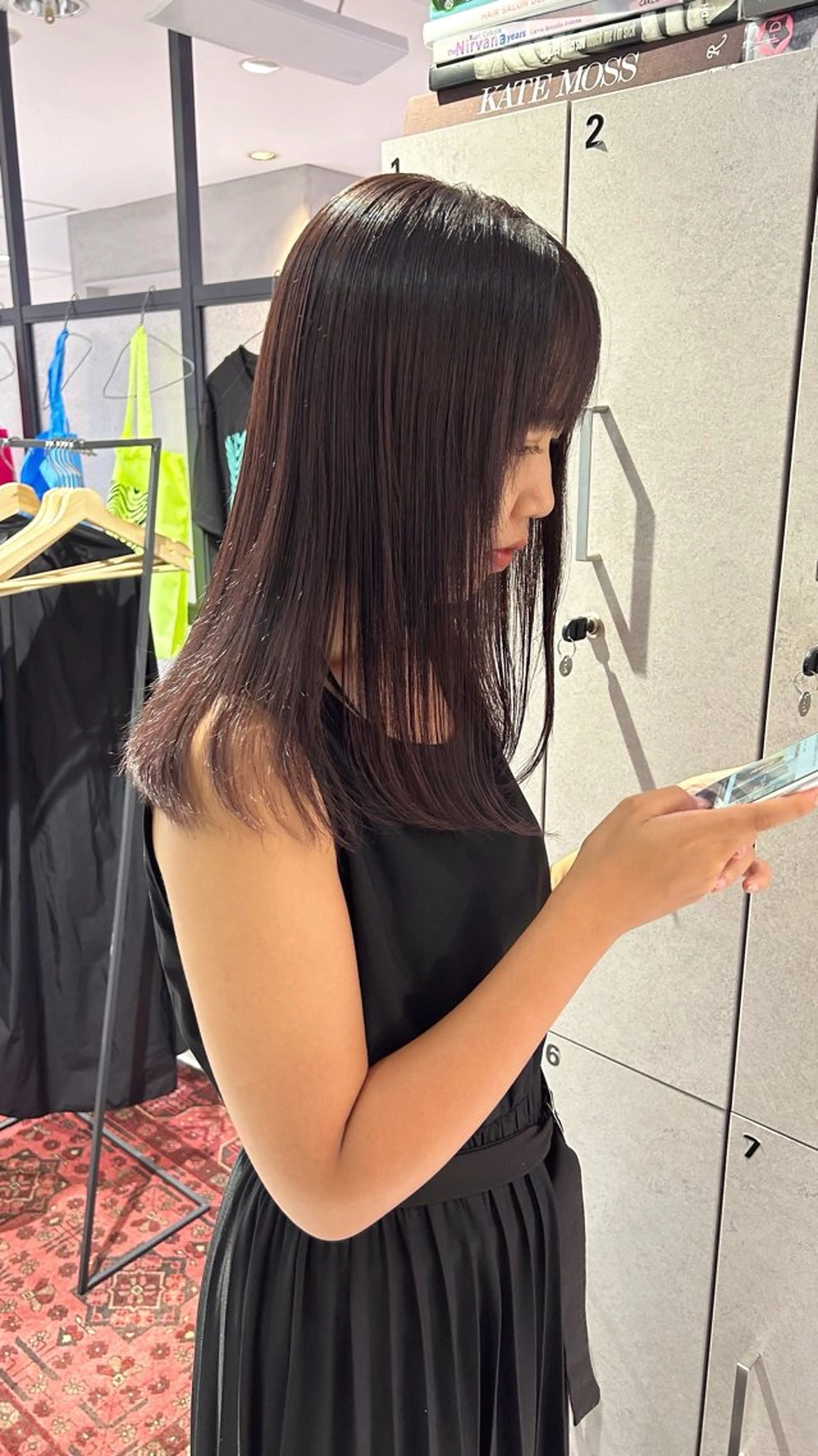 ロング Ann/ベージュ /ミルクティーのヘアスタイル