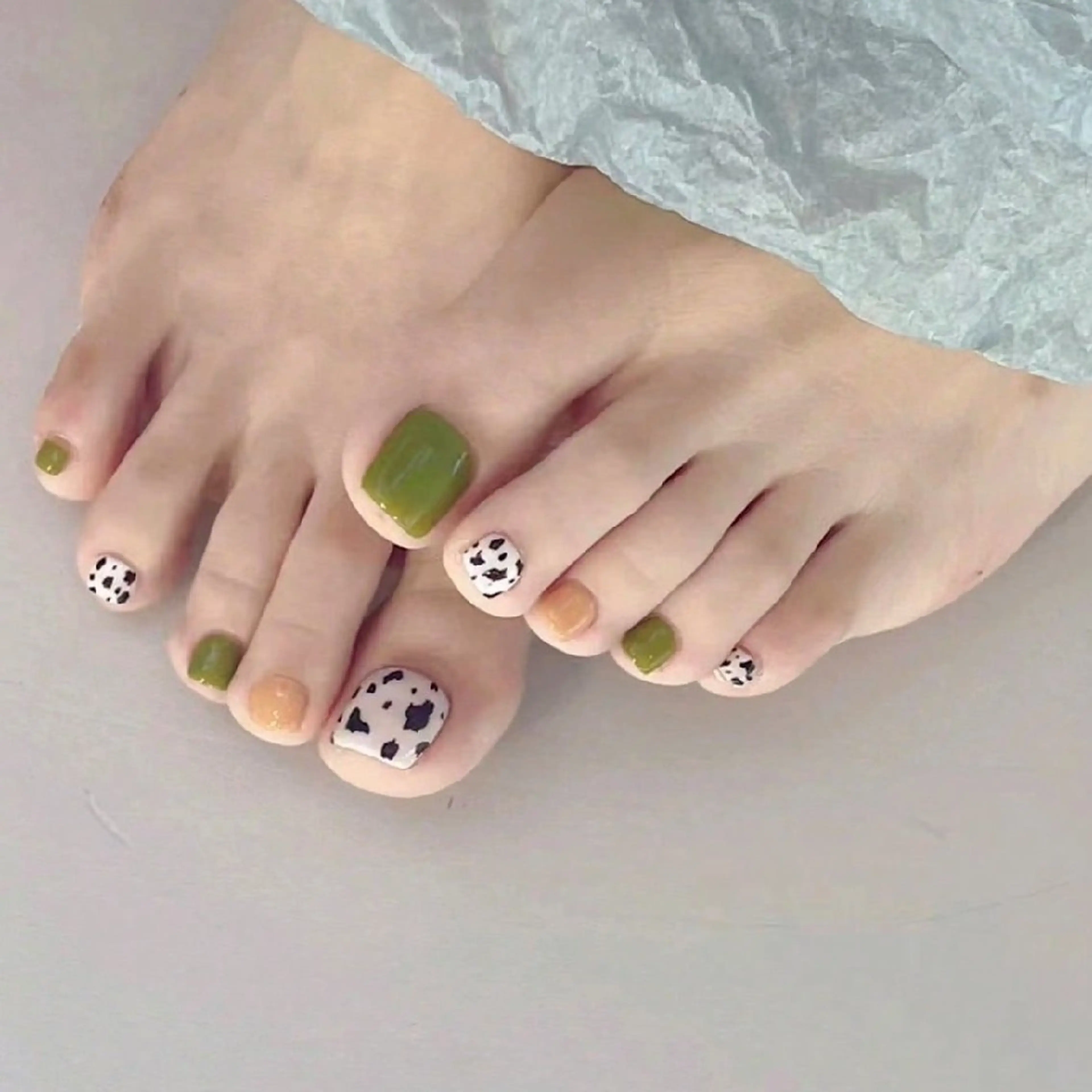 ネイル フットネイル saron  Rubyのネイルデザイン