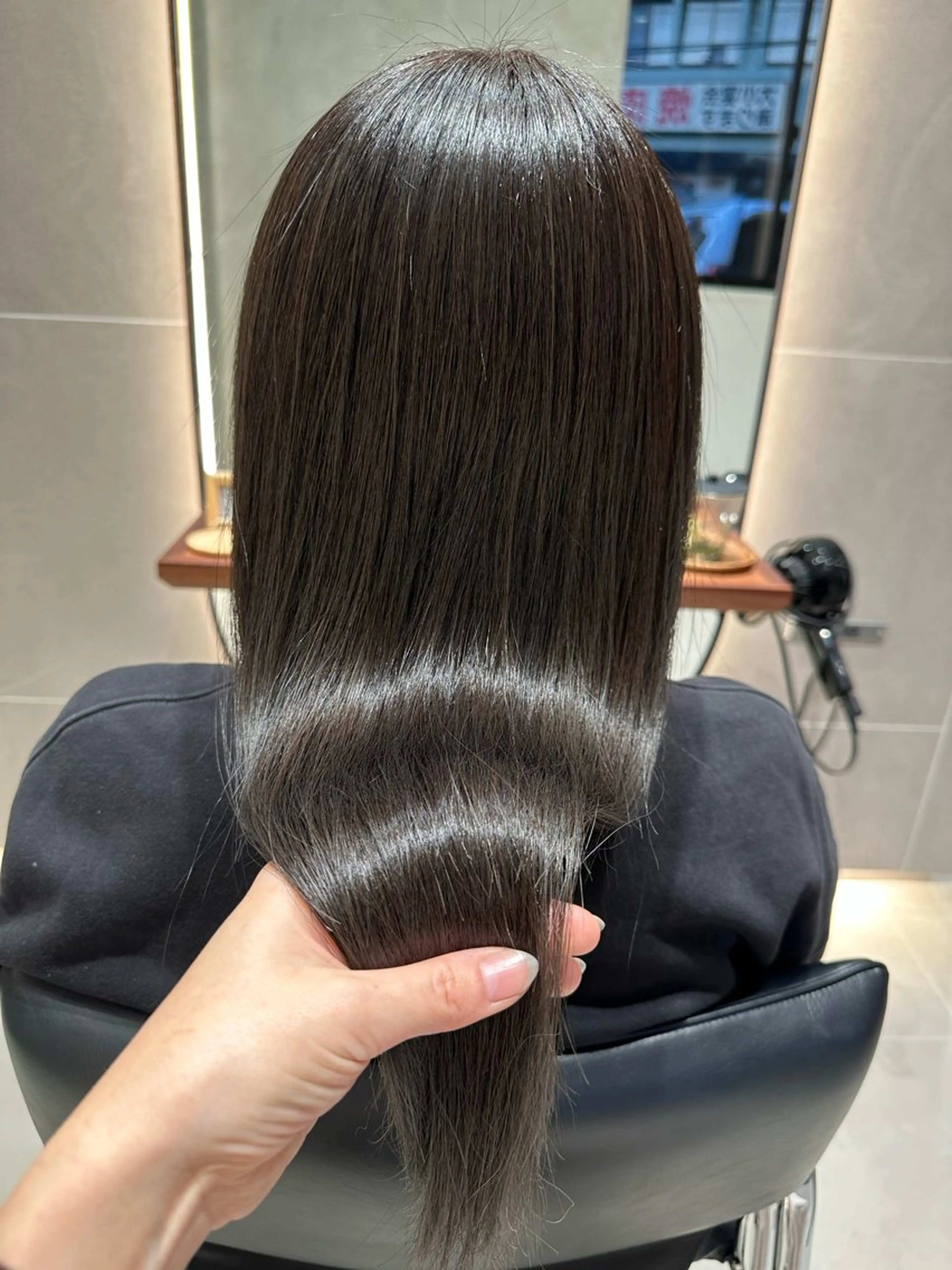 ロング トリートメント 幡野 葵のヘアスタイル