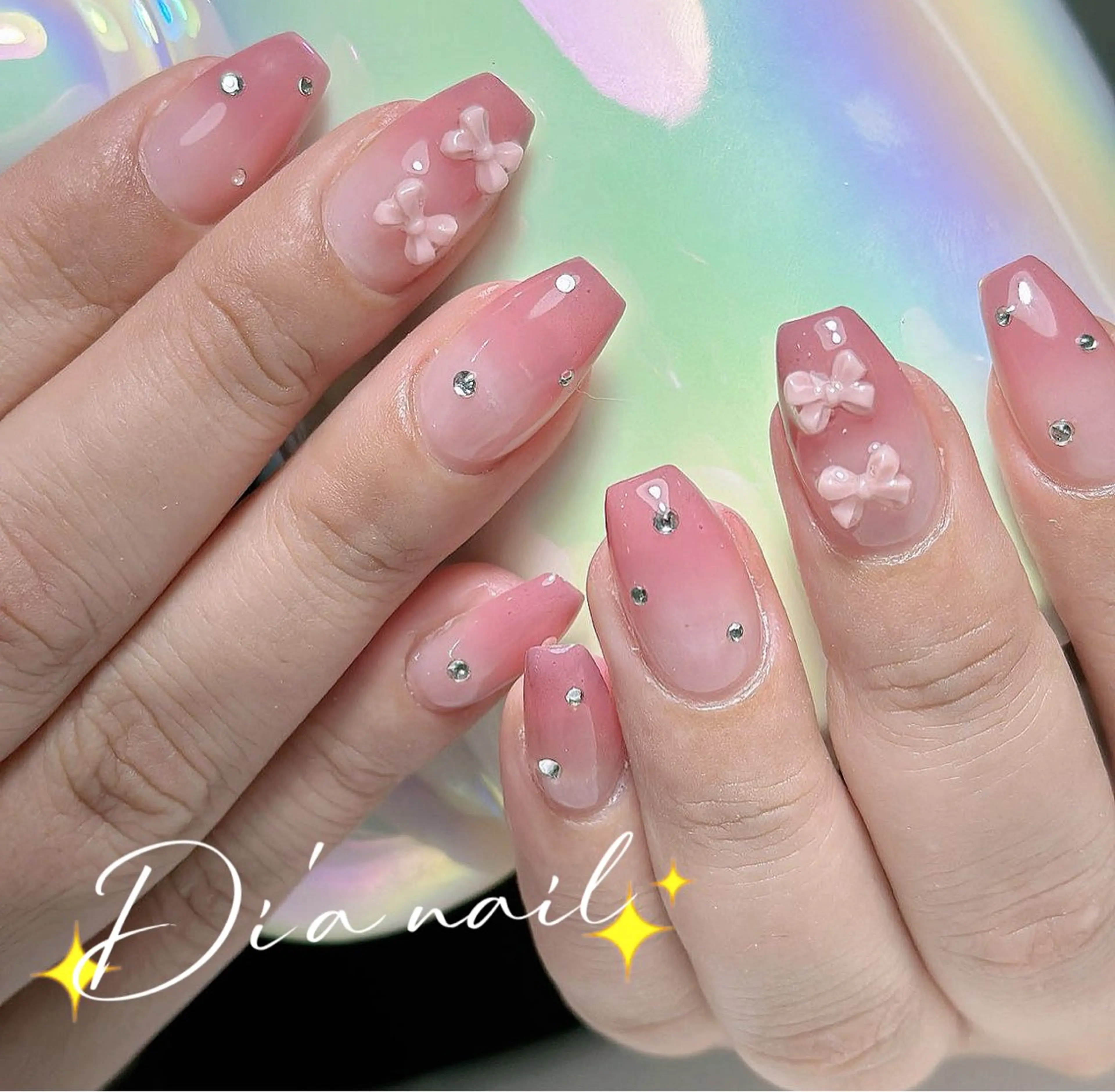 ネイル チークネイル ジェルネイル グラデーション マグネットネイル ニュアンスネイル Di'a nail ネイルサロンのネイルデザイン