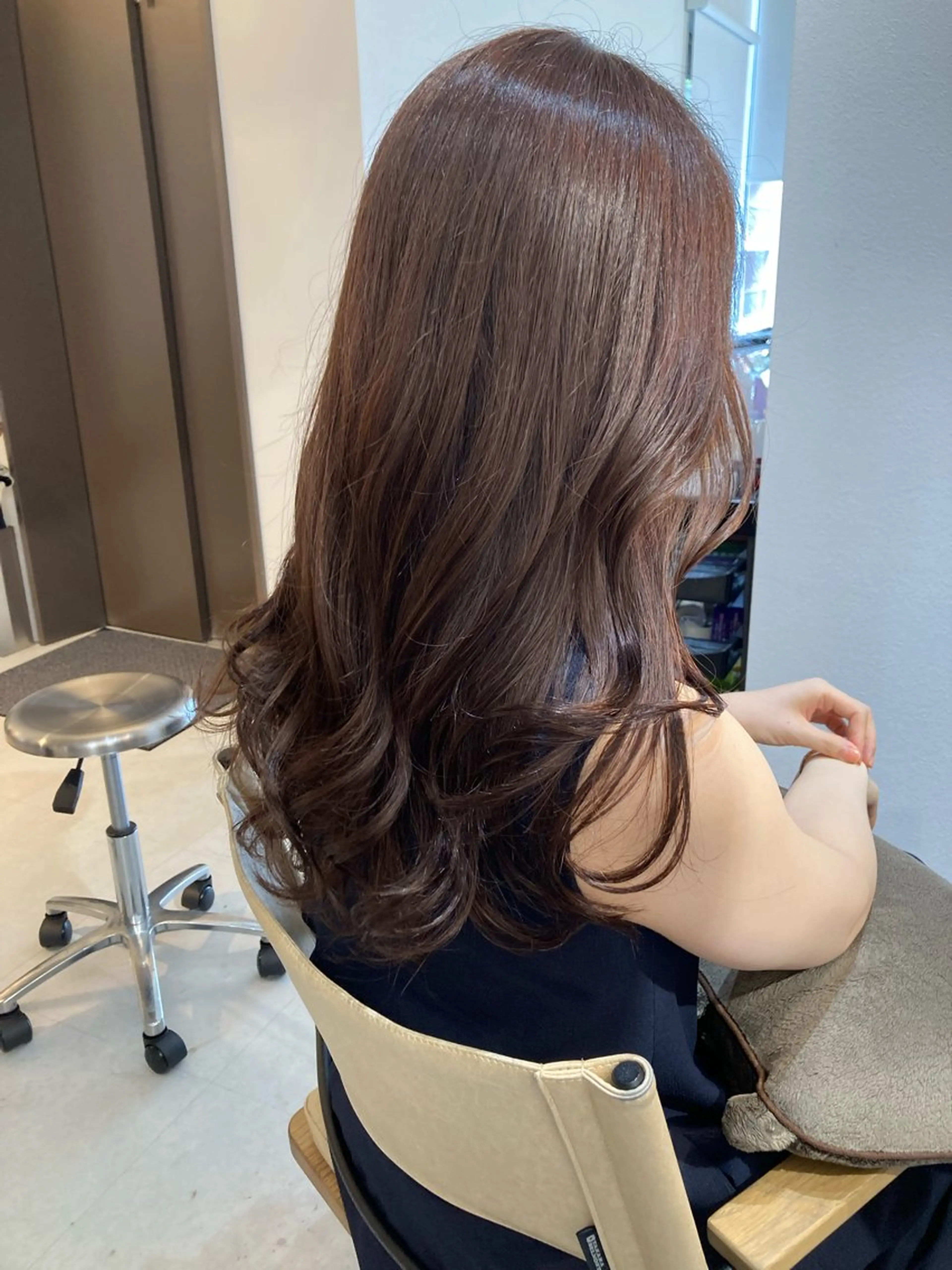 ロング ✨色持ちの良い艶 カラー✨蟹江真世のヘアスタイル