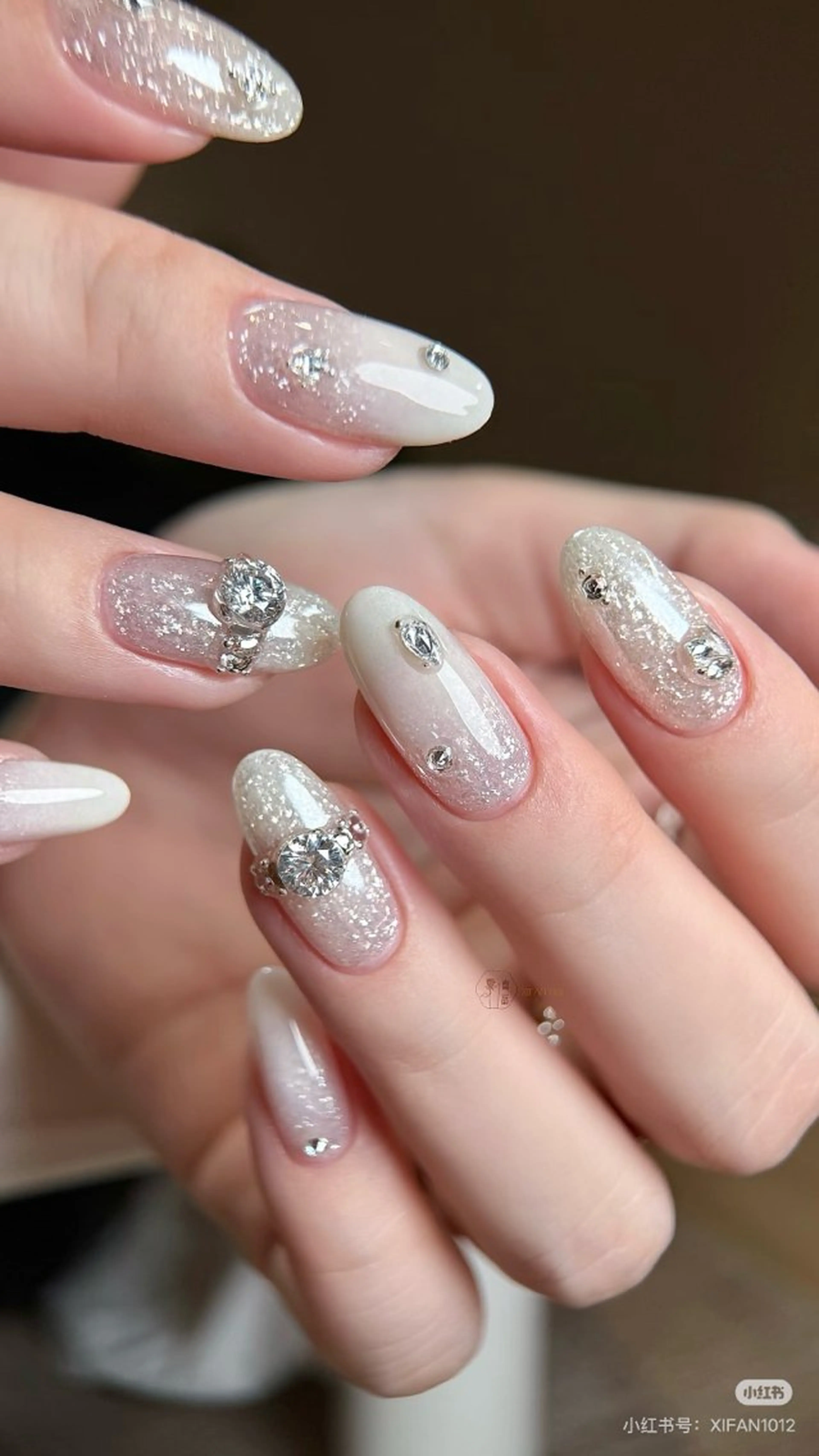 ネイル Nail salon recess池袋所属・惠 美奈のネイルデザイン