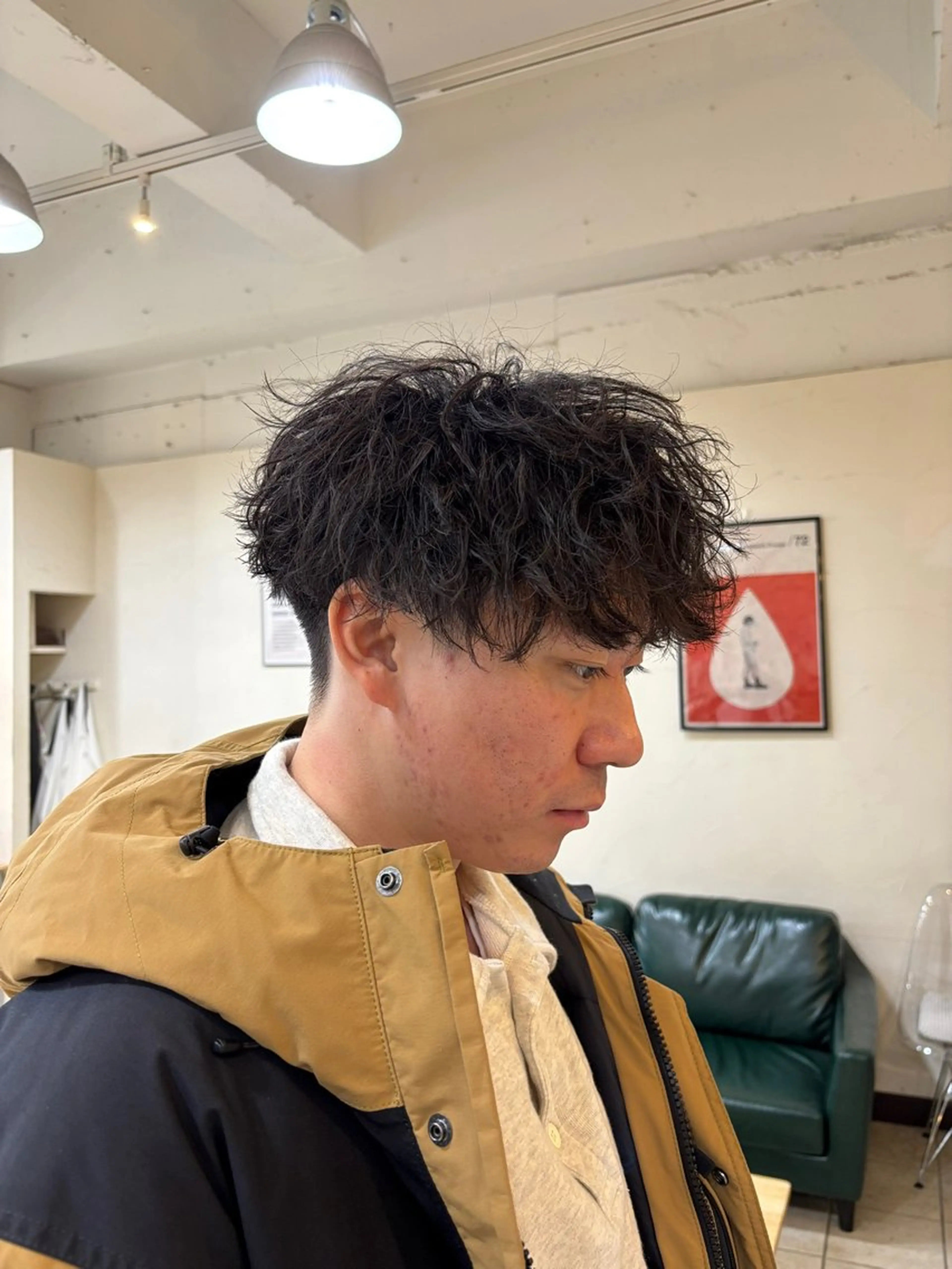 ショート パーマ ツイストスパイラルパーマ スパイラルパーマ カット パーマ メンズカット関内 涼のヘアスタイル