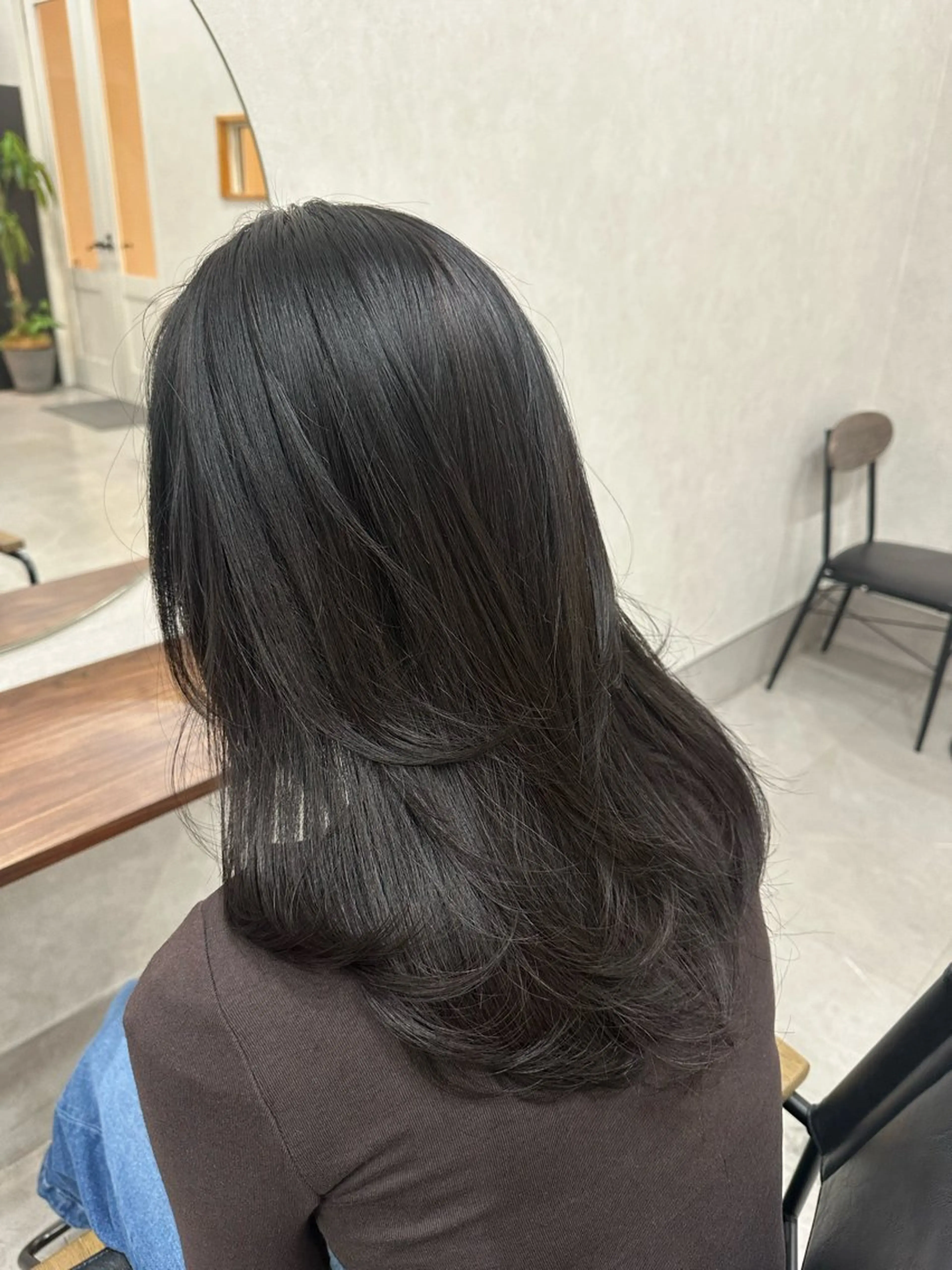 ロング レイヤーカット カット stark 北川珠里のヘアスタイル