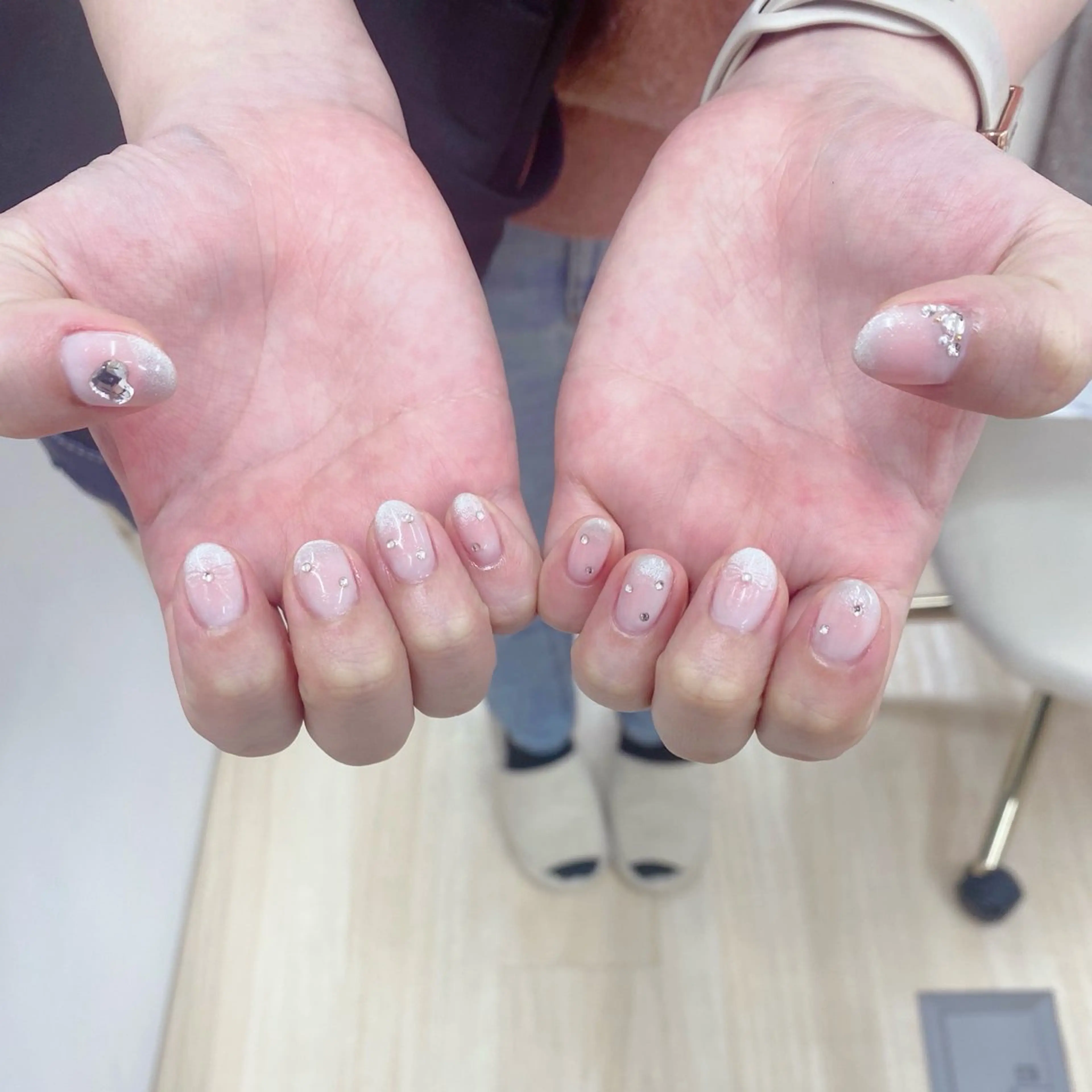 ネイル チークネイル キラキラネイル Bianca Nishikataのネイルデザイン